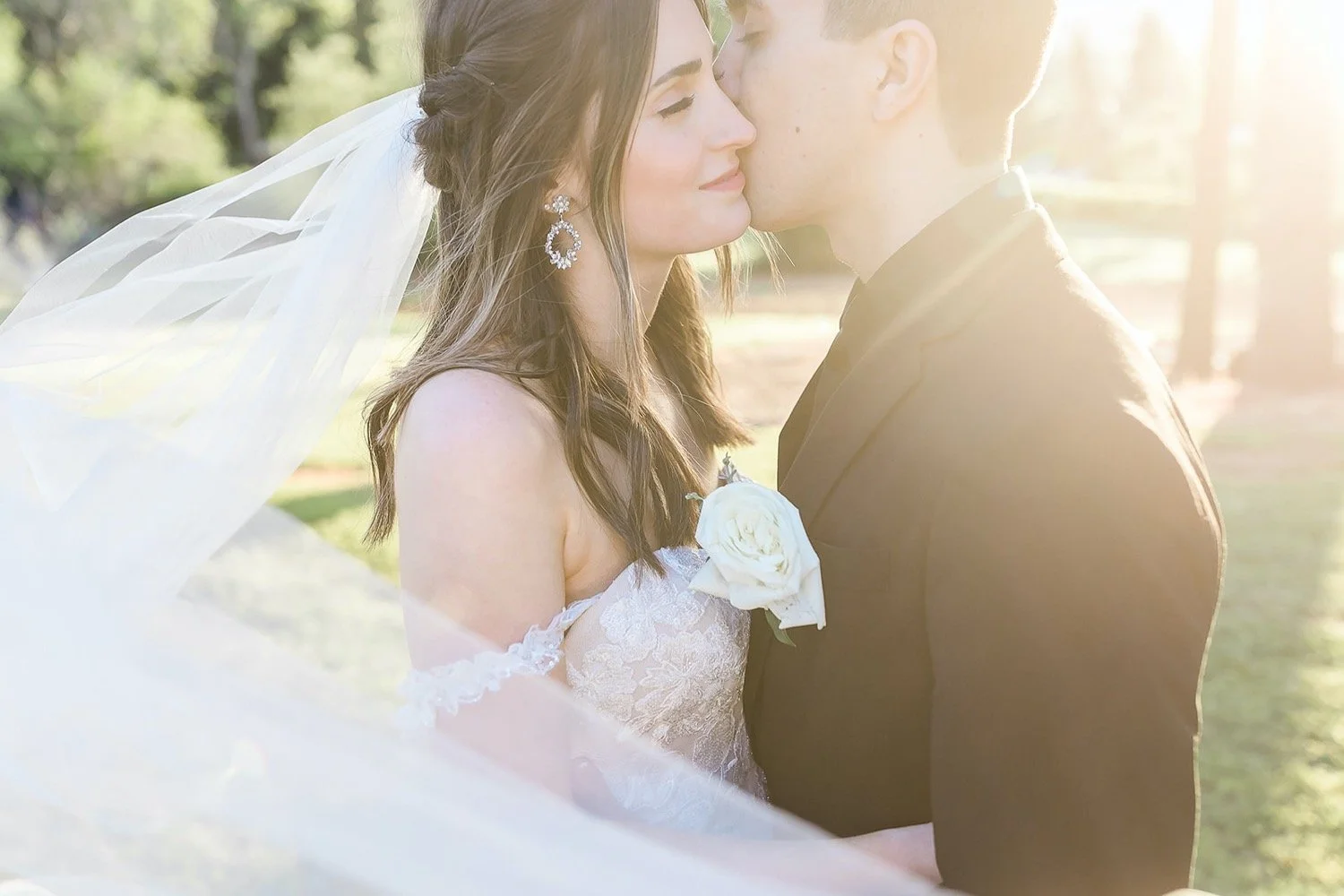 Eugene, Oregon | Caroline + Ryan Backyard Wedding | Amanda Meg Photography