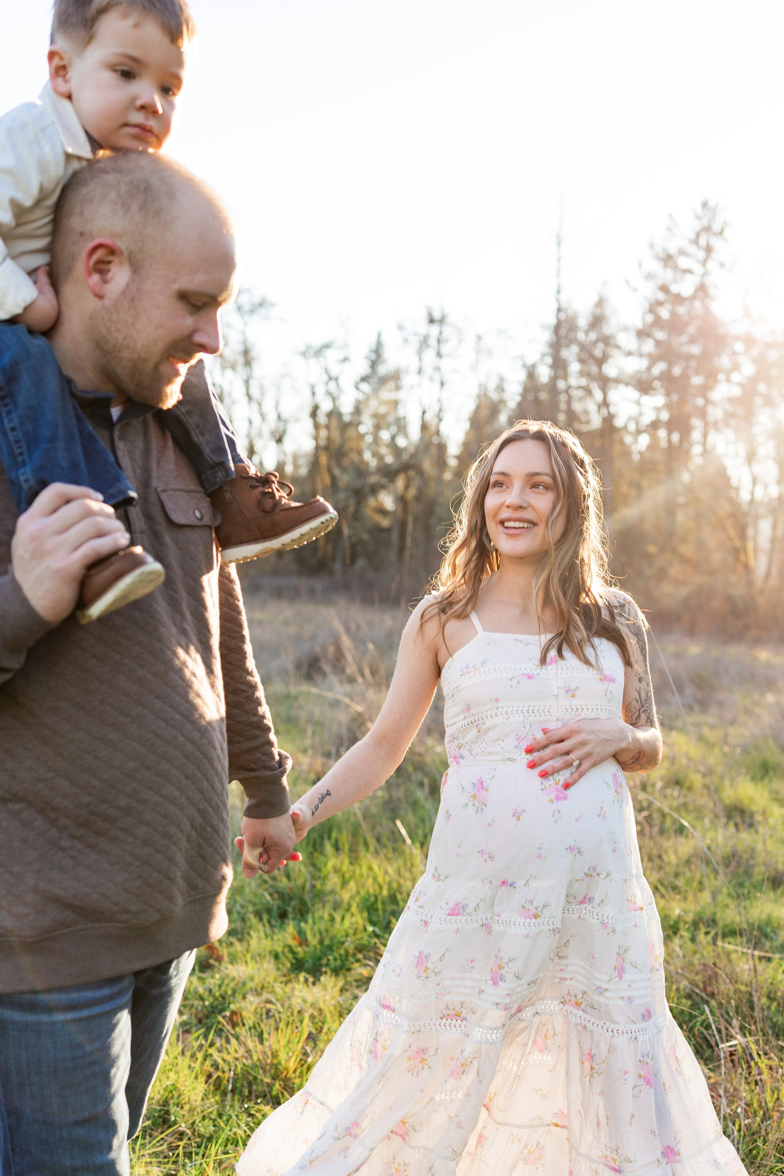 Maddy’s Maternity Photos in a Golden Field