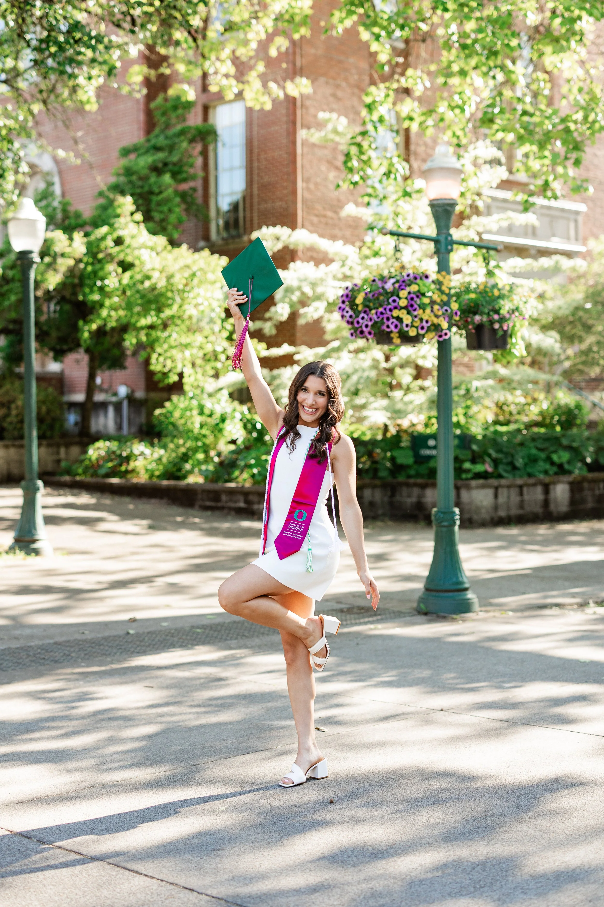University of Oregon Graduation Photos | Talia’s Spring Grad Session on Campus 