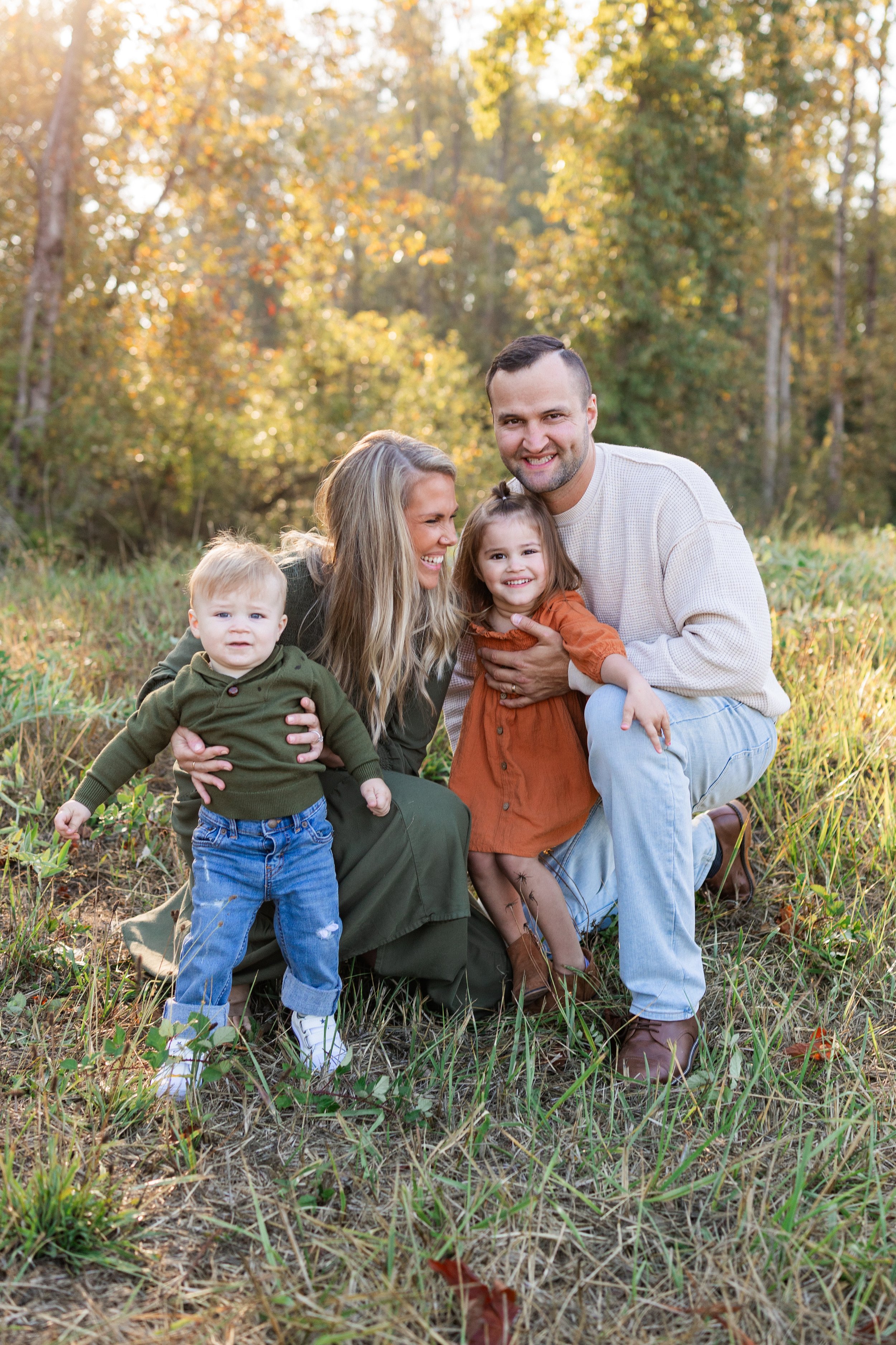 Beautiful Fall Family Pictures in Oregon | The Williams Family 