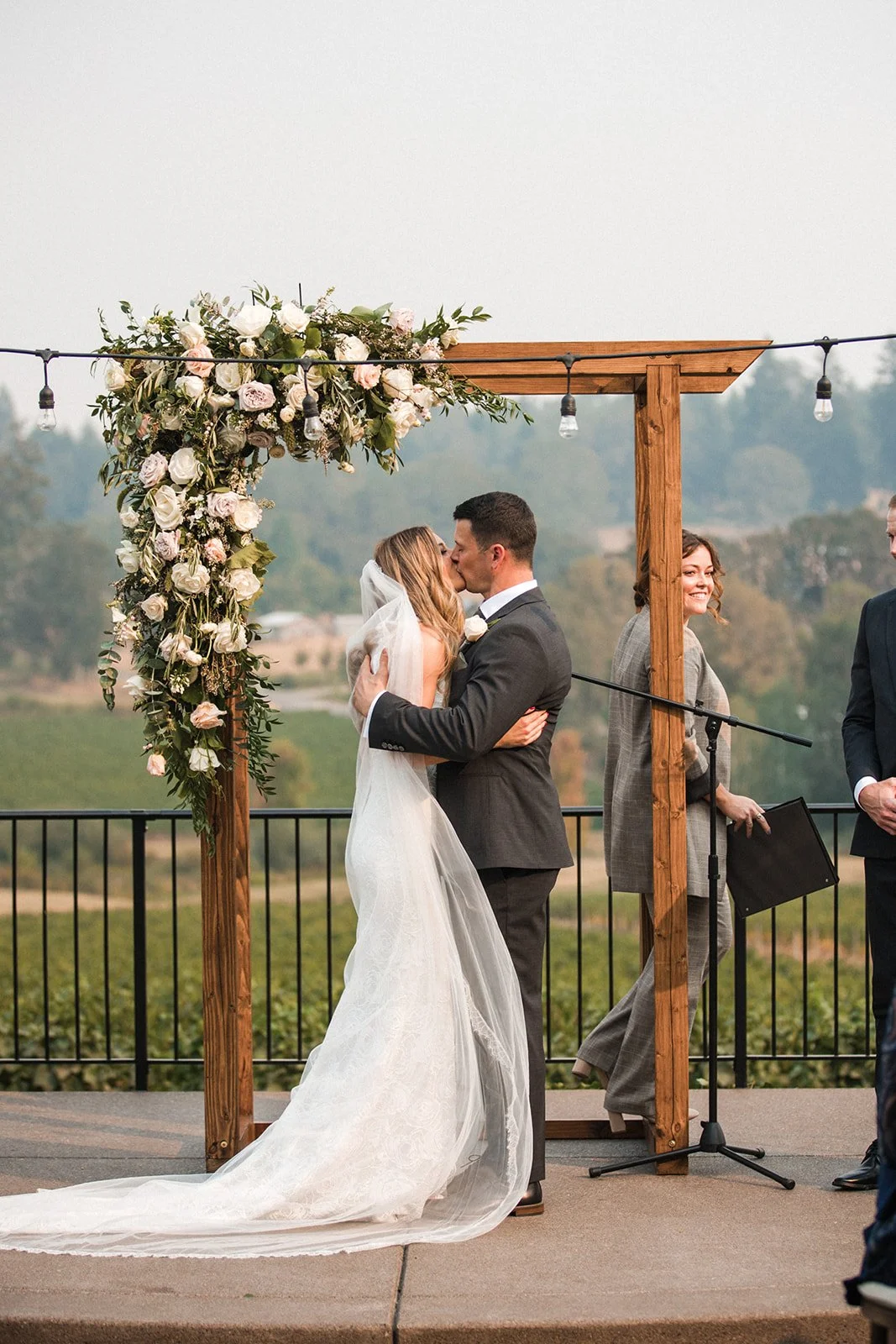 Amanda Meg Photography Five Fourteen Vineyards Wedding-97.jpg