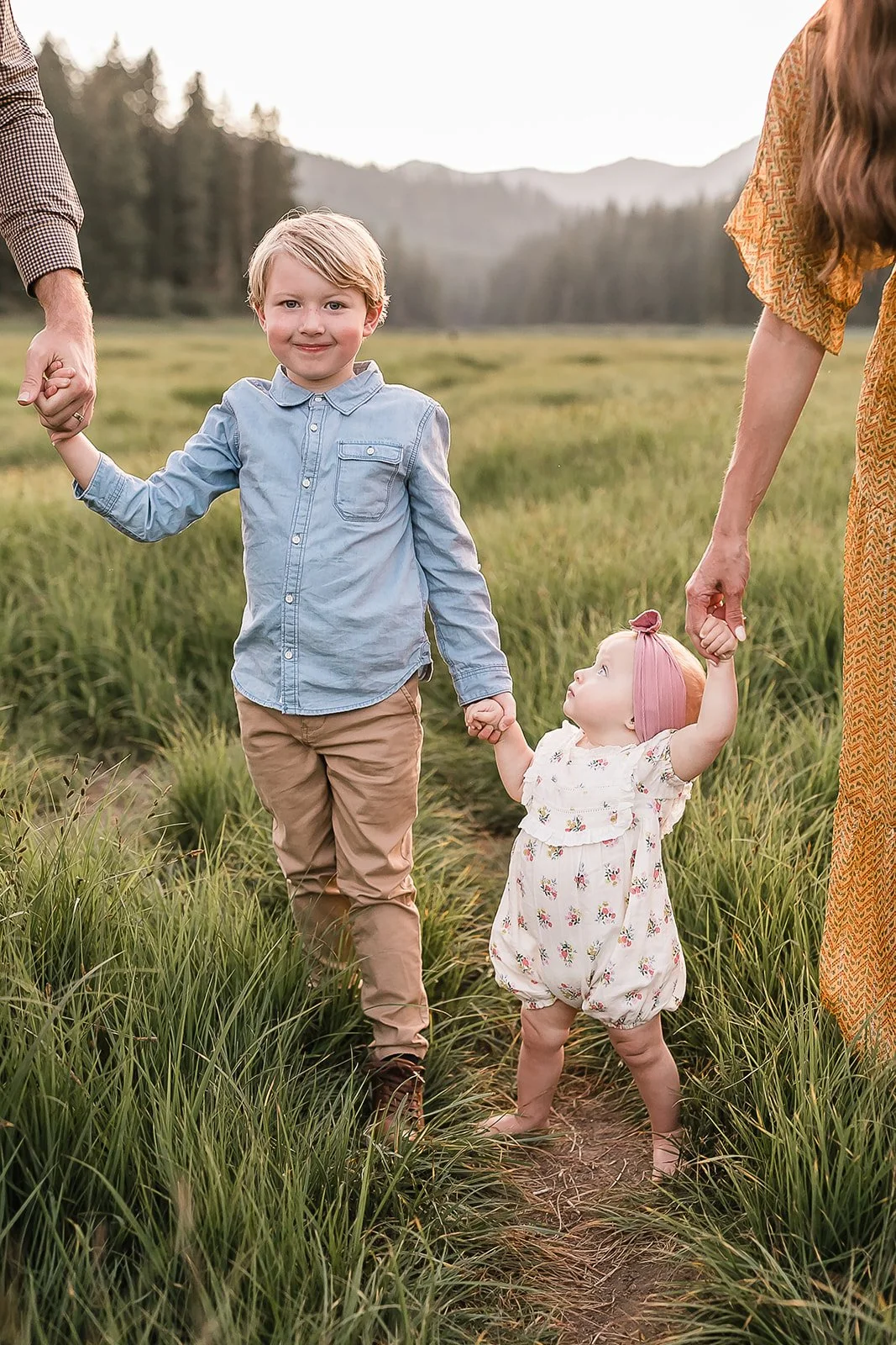 amandamegphotography.com | Eugene Oregon Family Photographer Amanda Meg Photography | Photo Sessions Families Maternity Newborn Photos  8 (7).jpg