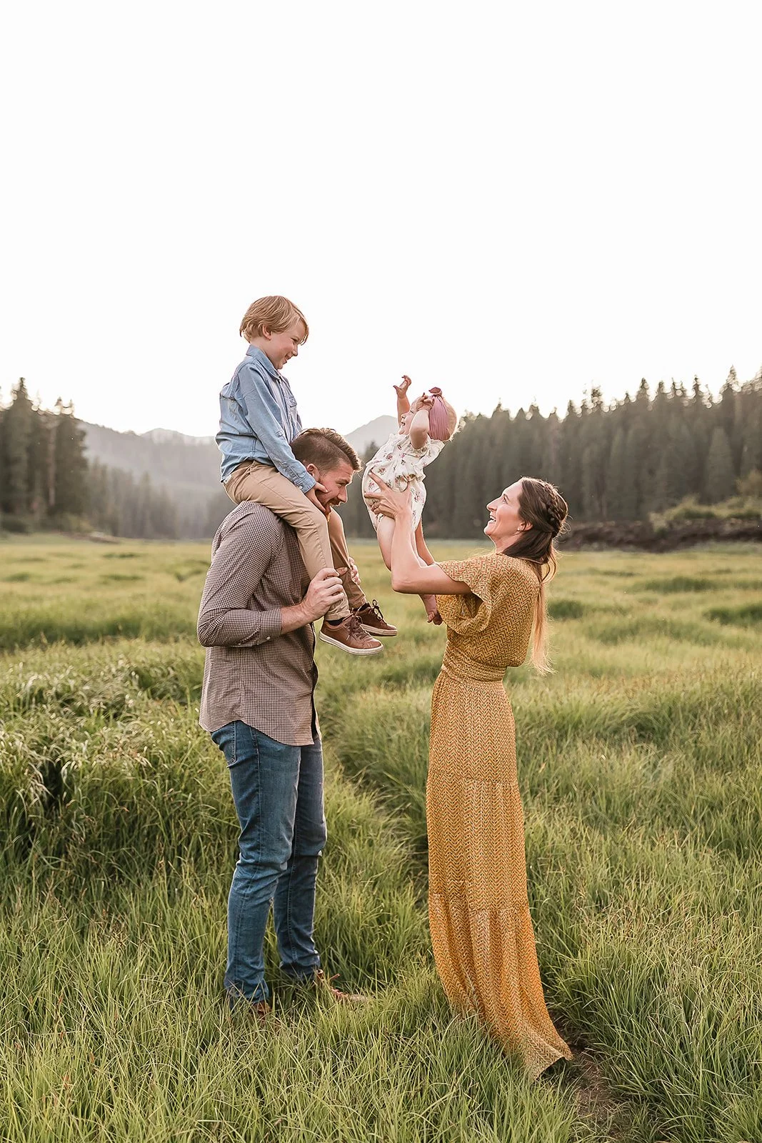 amandamegphotography.com | Eugene Oregon Family Photographer Amanda Meg Photography | Photo Sessions Families Maternity Newborn Photos  0 (7).jpg