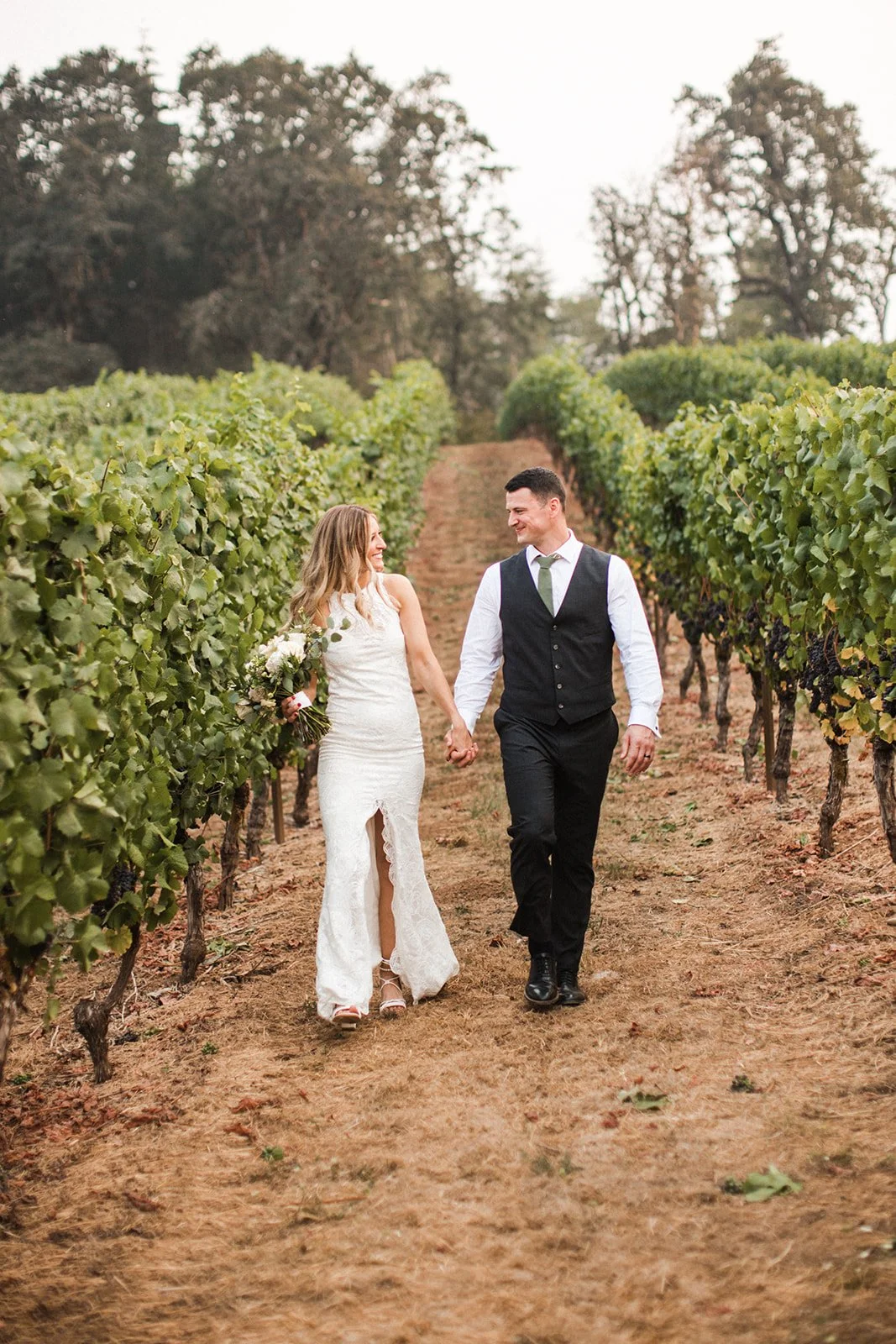 Amanda Meg Photography Five Fourteen Vineyards Wedding-151.jpg