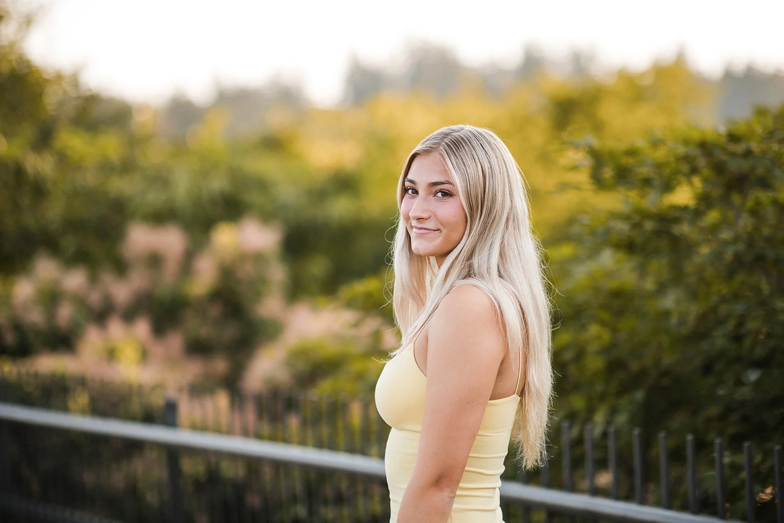 amandamegphotography.com | Eugene Oregon Family Seniors Photographer Amanda Meg Photography | Photo Sessions Families Graduation High School Senior Graduate Photos  7.jpg