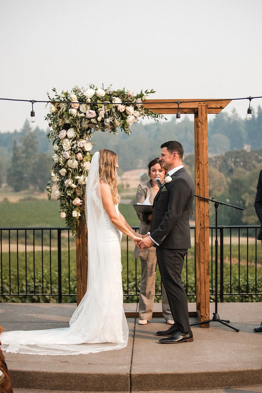 Amanda Meg Photography Five Fourteen Vineyards Wedding-83.jpg