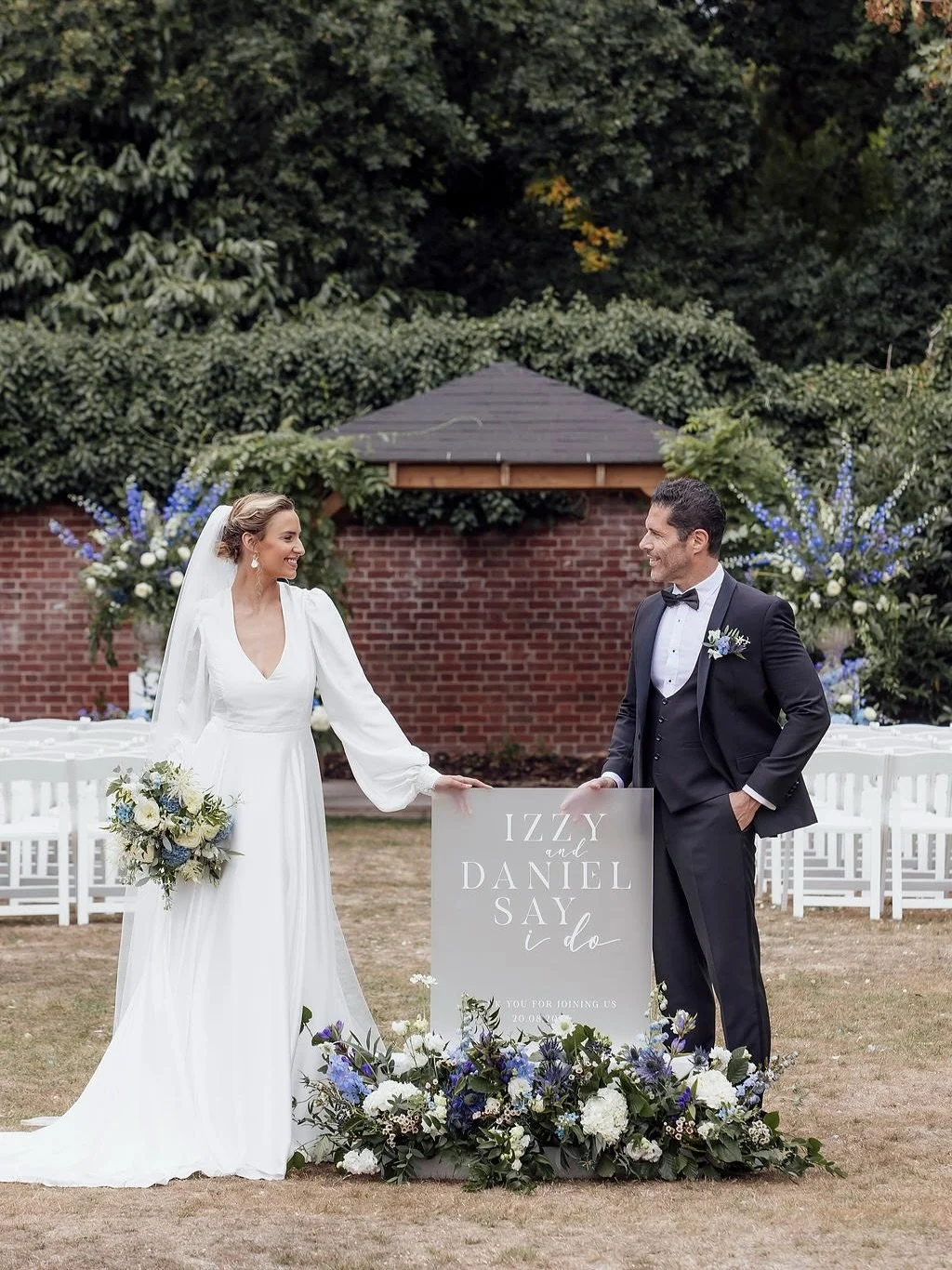 Frosted elegance ✨

Perfect setting for a vibrant blue in bloom floral showcase. The wonderful @royal_berkshire allowing us to have a fabulous day with a great team of wedding suppliers. 

The dreamiest shots from @rosswillsherphotography 

Venue &nd