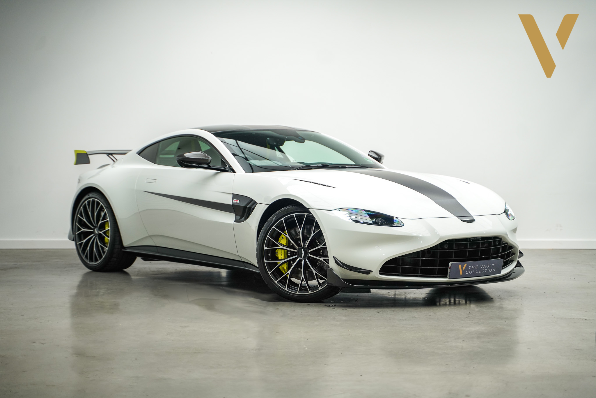 2022 Aston Martin V8 Vantage F1 Edition