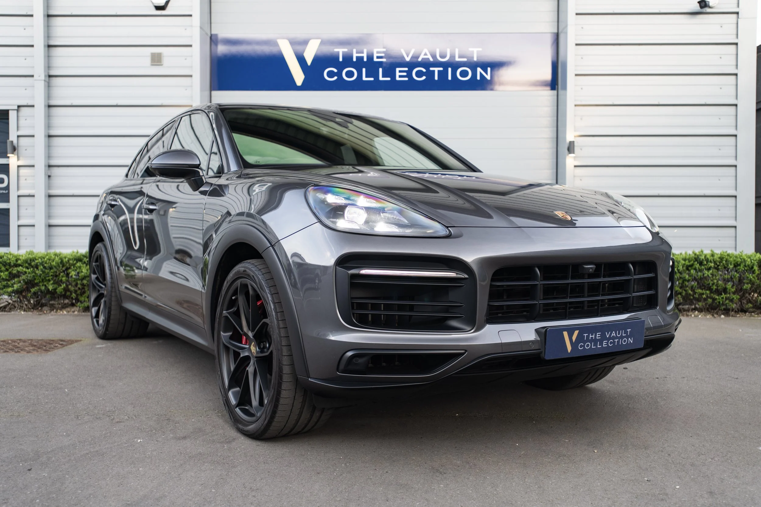 2021 Porsche Cayenne GTS Coupe...