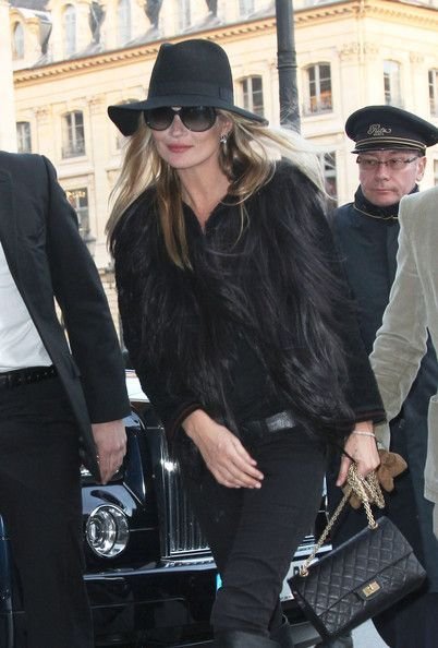Chanel reissue street style hotsell