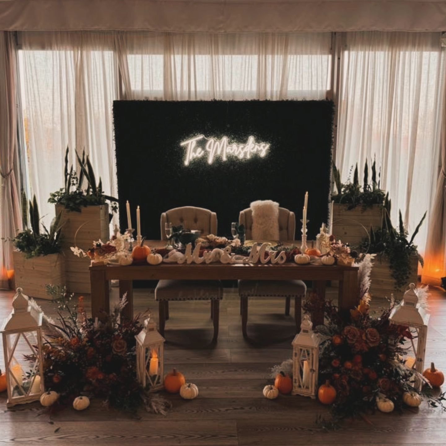 You should see us on the throne.
.
.
.
#MarrilyMarsdens #Coltoria #happilyeverafter