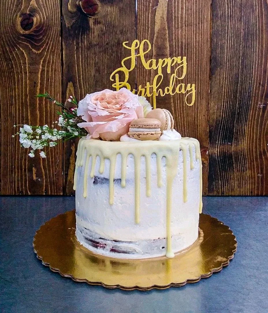 Semi Naked Drip Cake