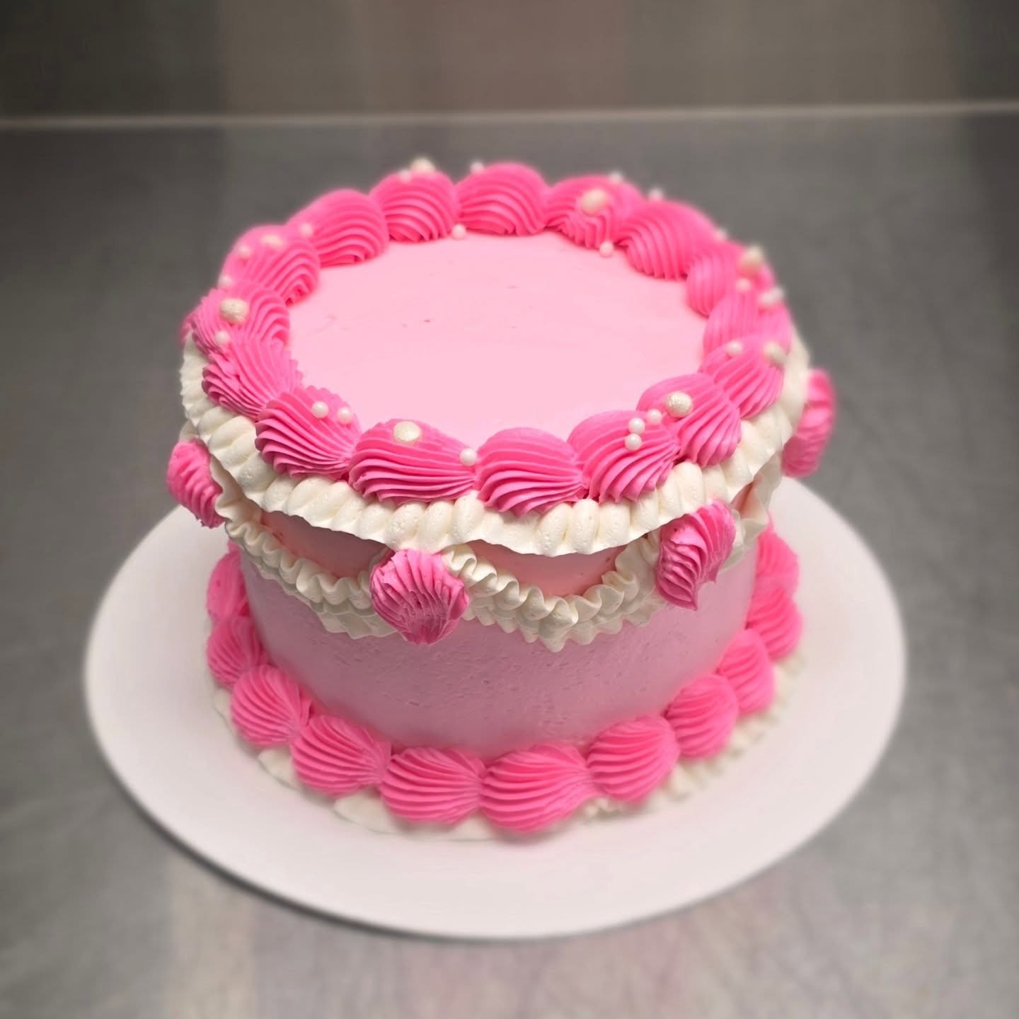 I love making these sweet little vintage cakes 🎂 🥰