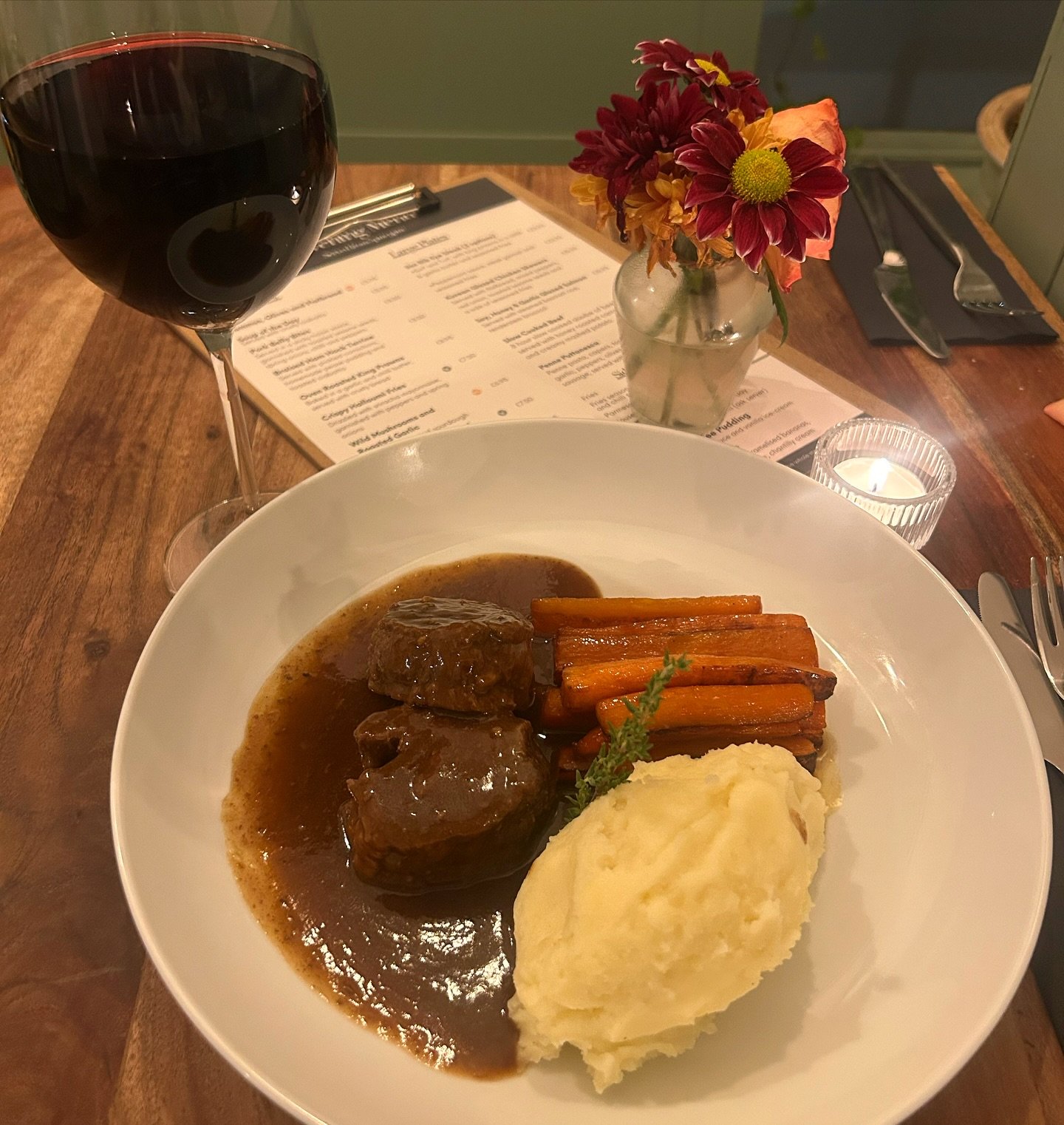 Friday&rsquo;s can only mean one thing&hellip; our evening menu is here tonight and tomorrow ✨🥂

Call 0191 429 1599 for bookings 📞

Find our new menu in our stories / website tagged above 💚