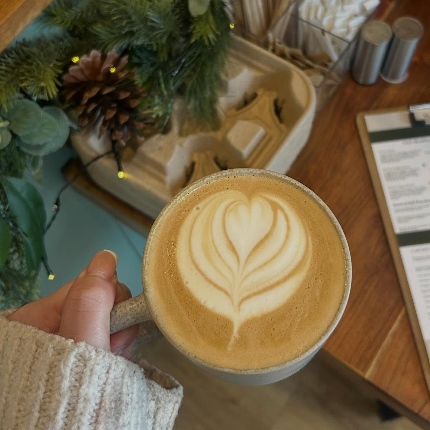 Nothing better than a hot coffee on a rainy day 🌧️🌂🤍 @kitchen91monkseaton 

Made with @tynemouth_coffee &lsquo;Jingling Geordie&rsquo;✨

#newcastlefoodies #kitchen91 #coffee