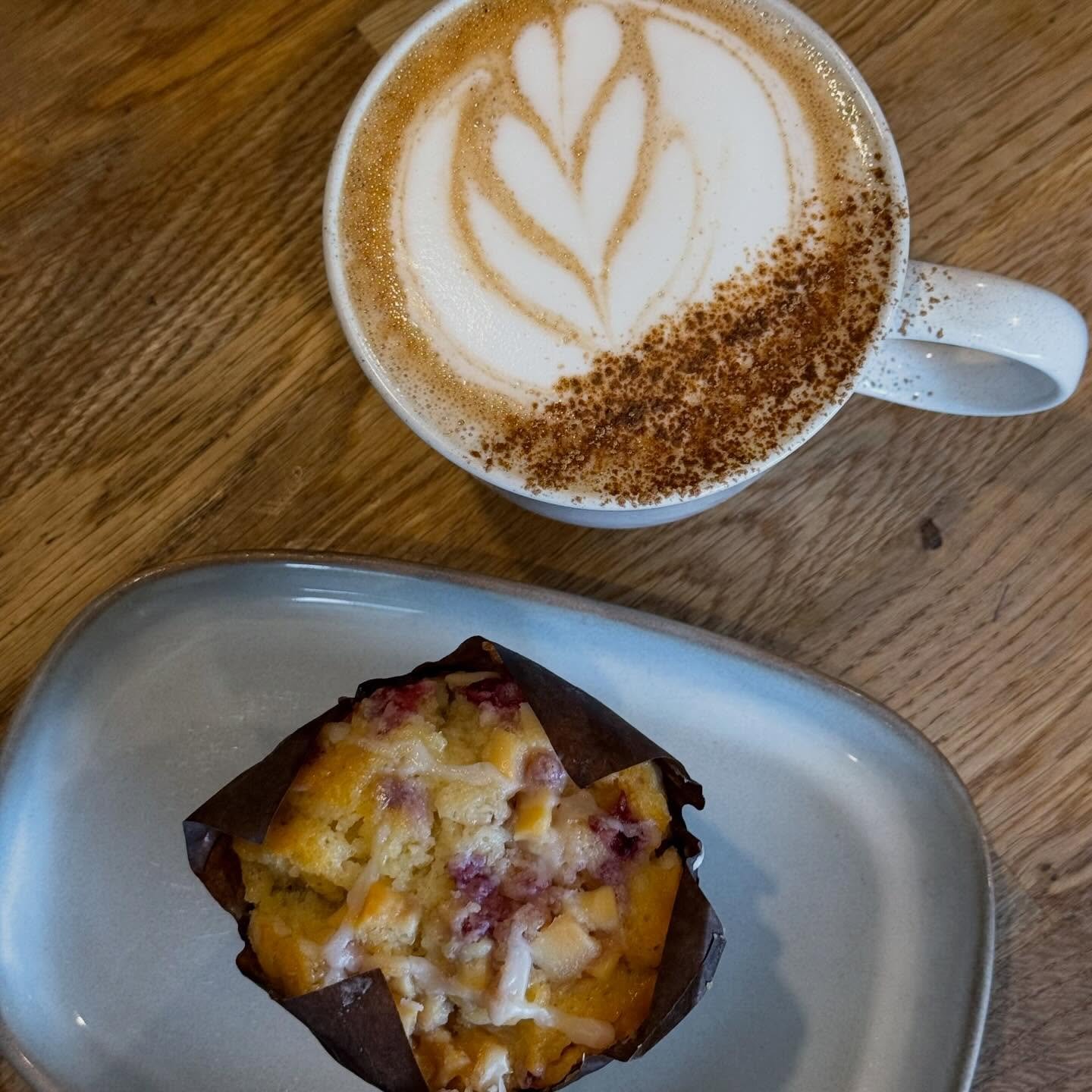 Treat yourself to something sweet @kitchen91monkseaton 🍰☕️🍓✨🤍

Open until 5 today🩷