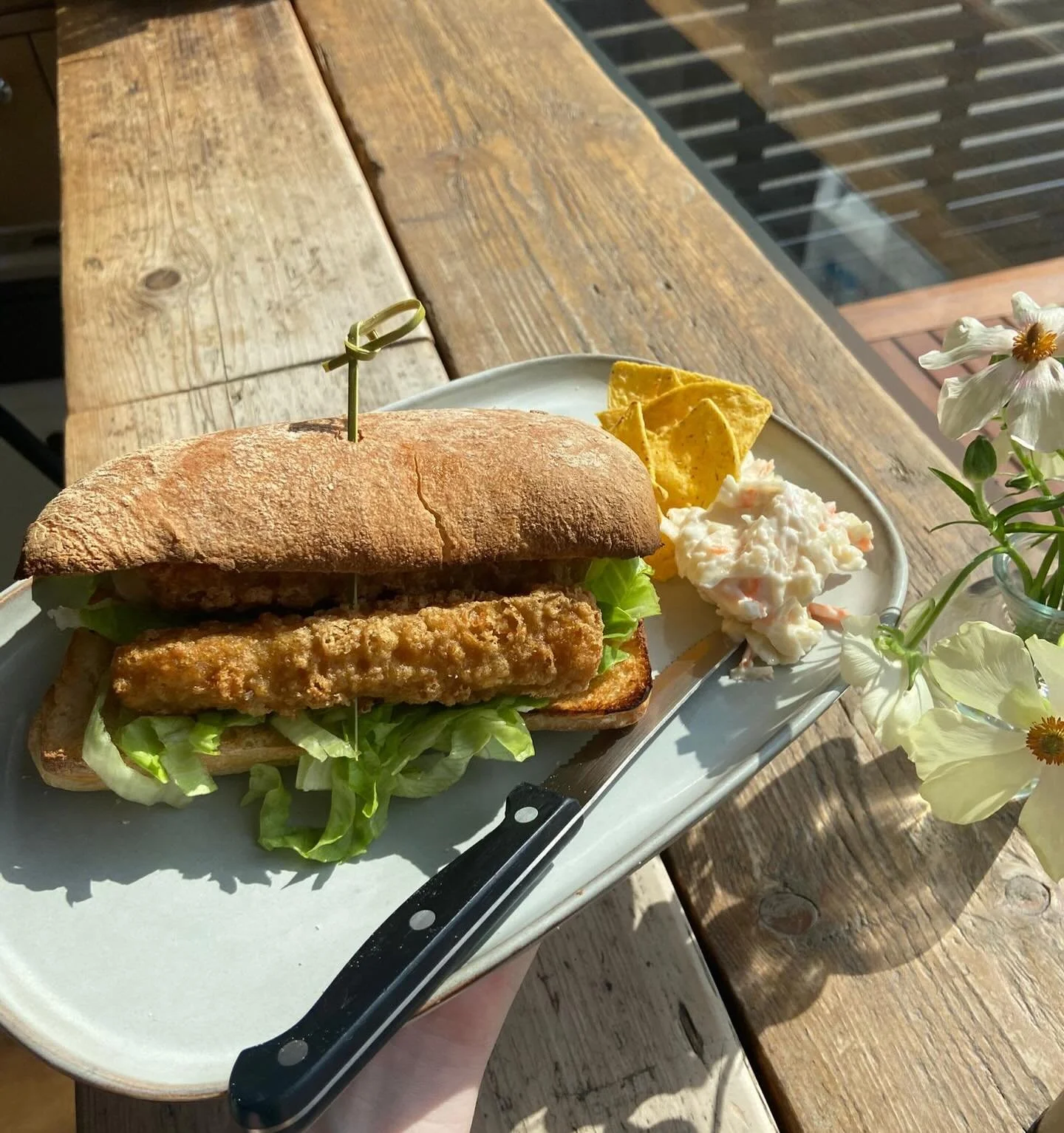 POSH FISH FINGER SANDWICH @kitchen91monkseaton 🐟🥪🤍✨

Available to sit in or takeaway - after 12pm☀️ 

#newcastlefoodies #kitchen91 #whitleybay