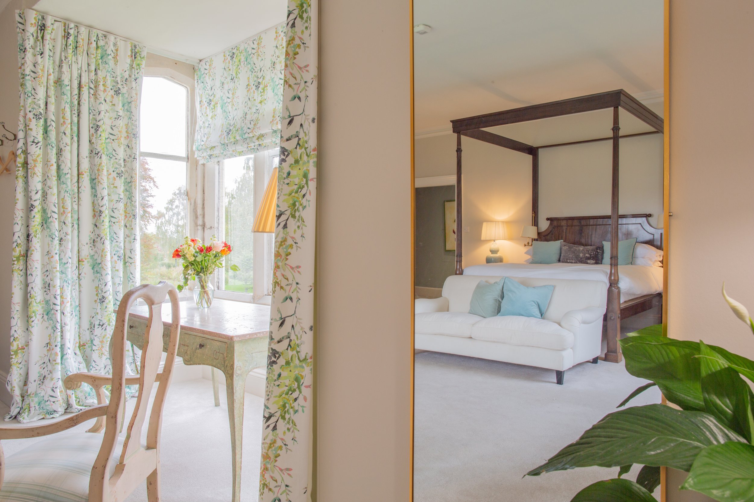 Matara wedding suite mirror.jpg