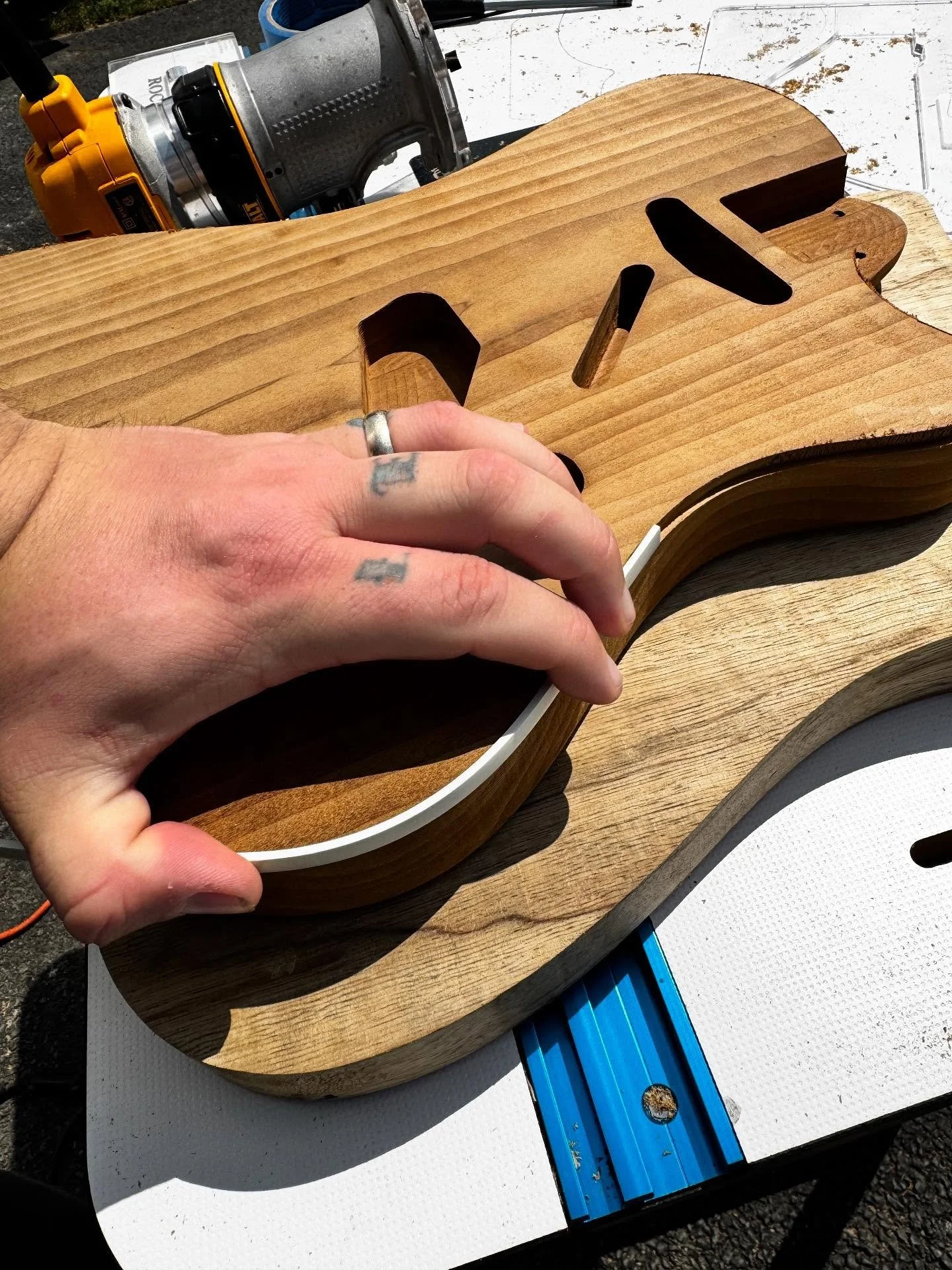 Binding routing is done on the T spec&rsquo;d Wayfinder. What finish would you do on this one? Thinking something dark on top like a raised grain open pore black finish but keeping the back and sides natural. The roasted poplar looks so killer. Let m