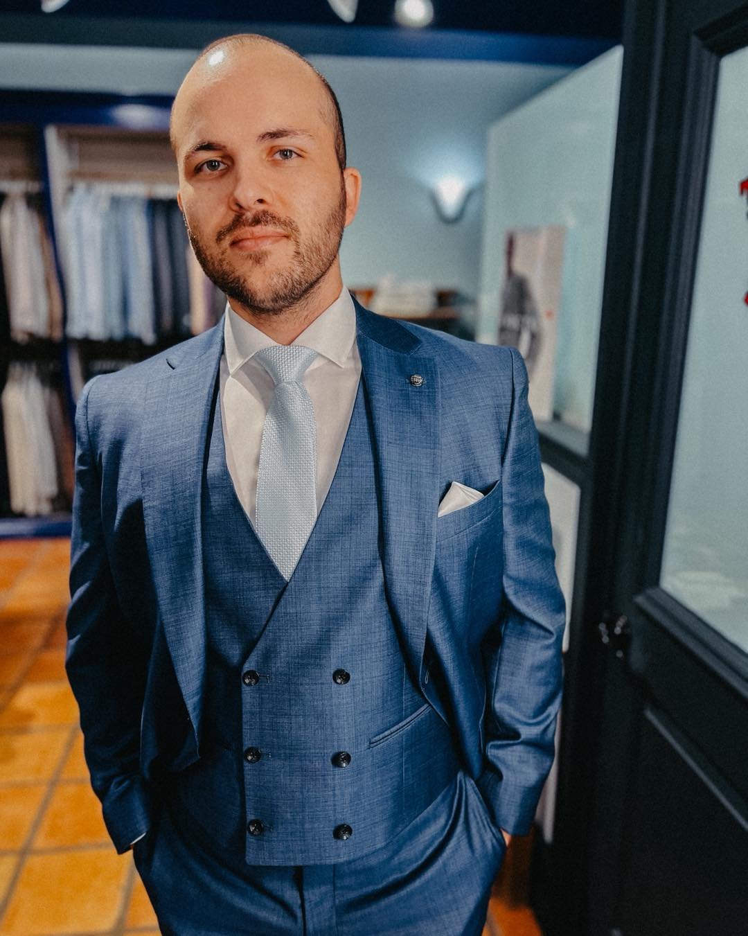 A very dashing groom of our Made to Measure Suiting Program with jackvictorofficial.