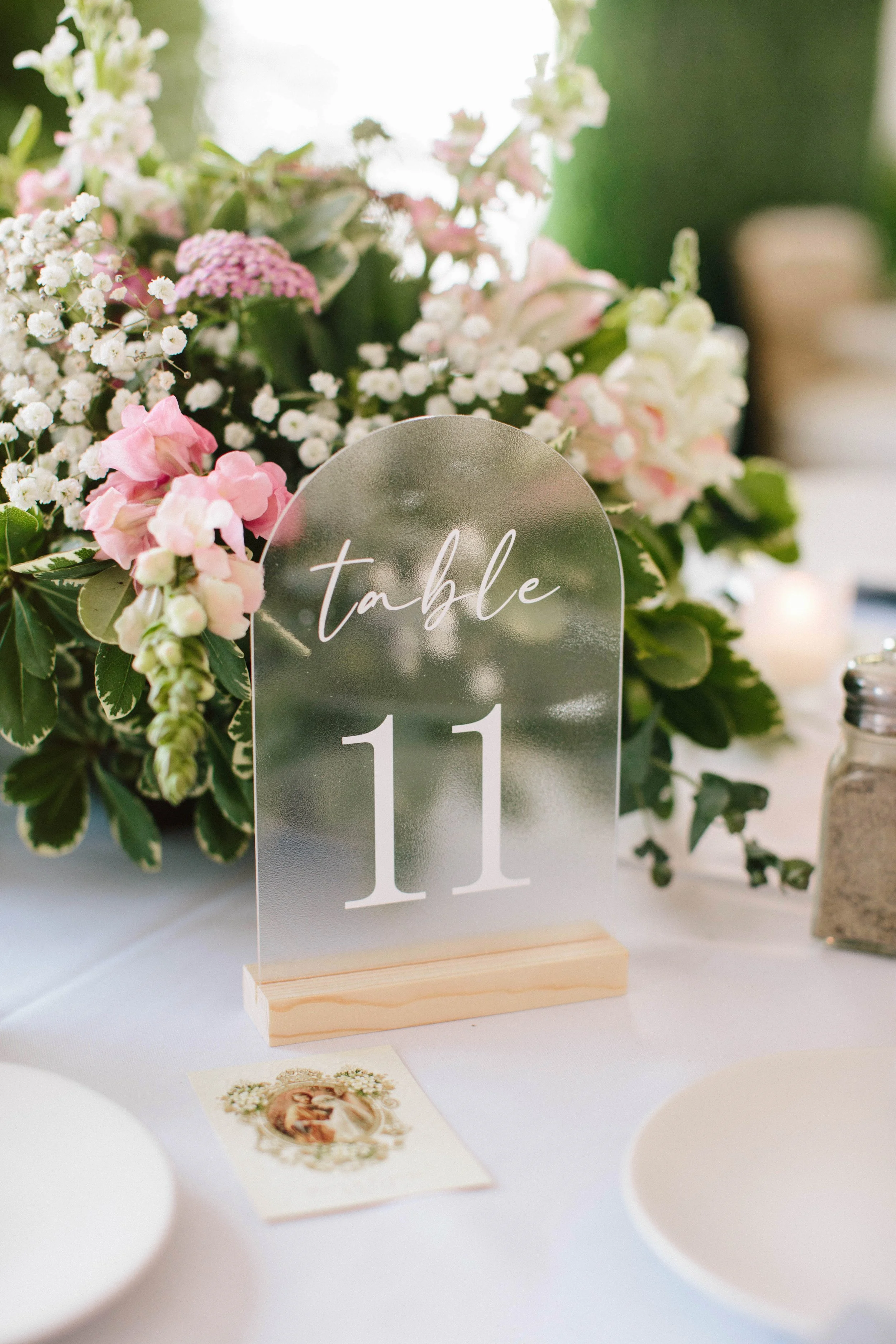 Table decor details.