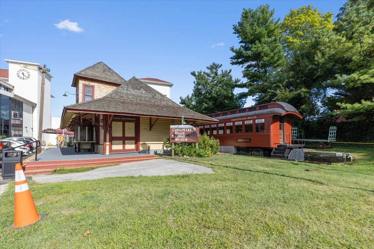 27-4165 Mears Ave - 027.JPG
