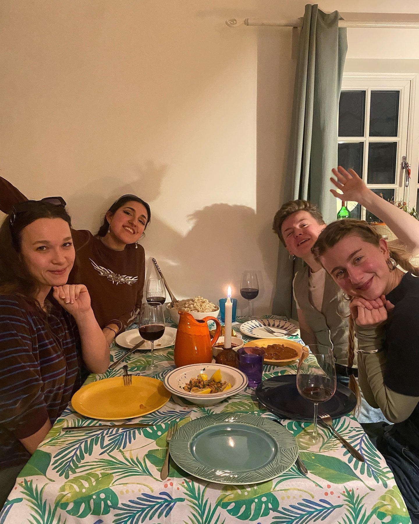 (gnam)uary 😋

spent most of this month indoors, hibernating, head down but with lots of company and good food 🫶🏽

- chilli garlic prawns
- sticky thai basil aubergine w/ spring onion and sesame seeds &amp; brown rice
- salame di cioccolato bringin