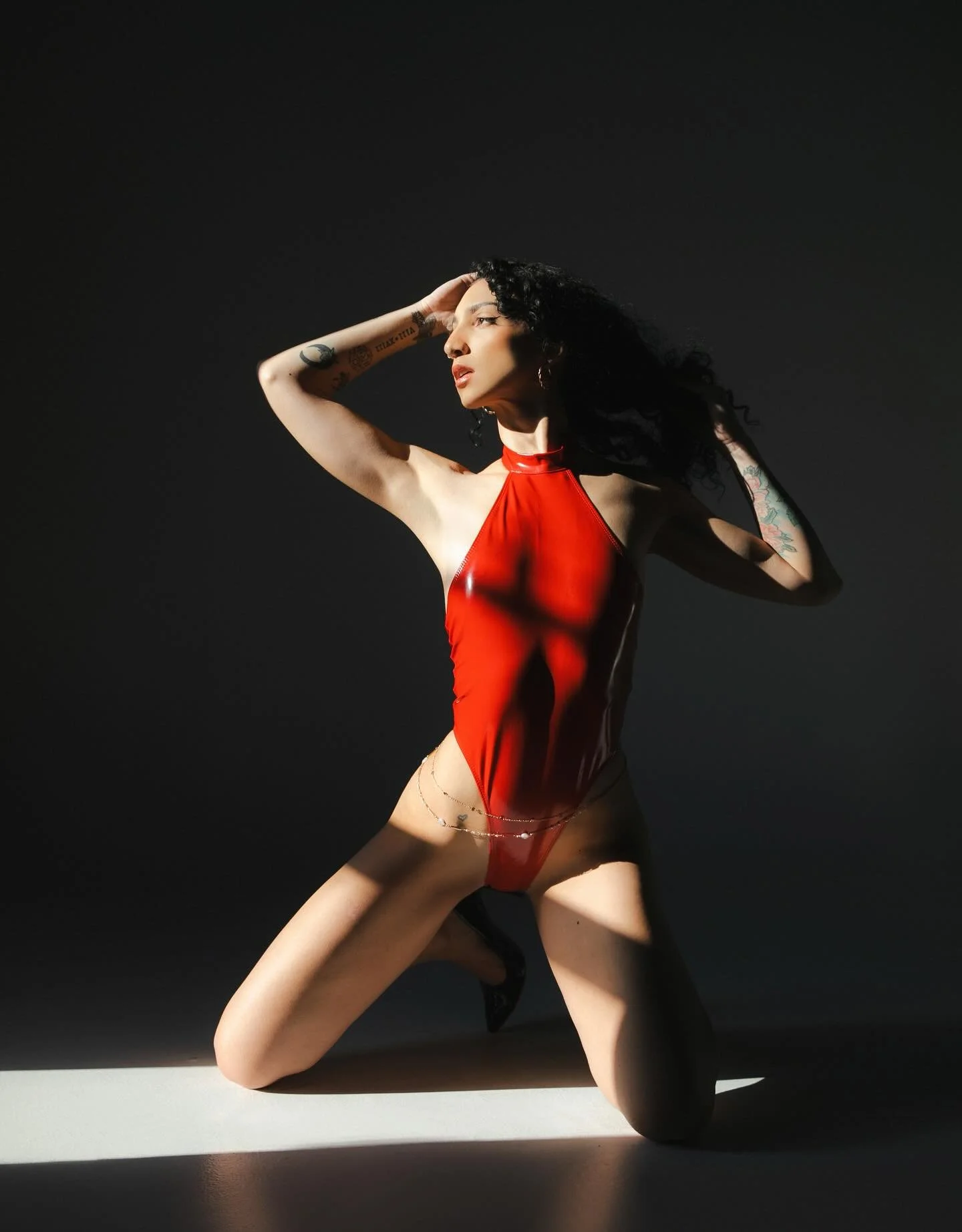 jawline like a 🔪 // 📸: @leobrooklynbaby 

💥 Upcoming Travel Dates 💥
NYC/NJ 📍Nov 7-10
ATX 📍Nov 12-16
Colorado Springs 📍 Dec 5-7
💥Now booking for local DFW shoots💥