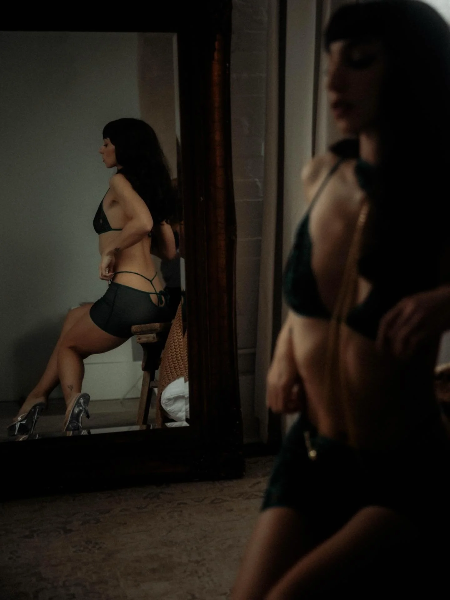 i&rsquo;m just a mirror, I don&rsquo;t exist w/o your gaze // 📸: @capturedbydestinyllc 

💥 Upcoming Travel Dates 💥
HTX 📍Jan 9-11
ATX 📍Jan 16-19
OKC 📍Feb 6-8
💥Now booking for local DFW shoots💥