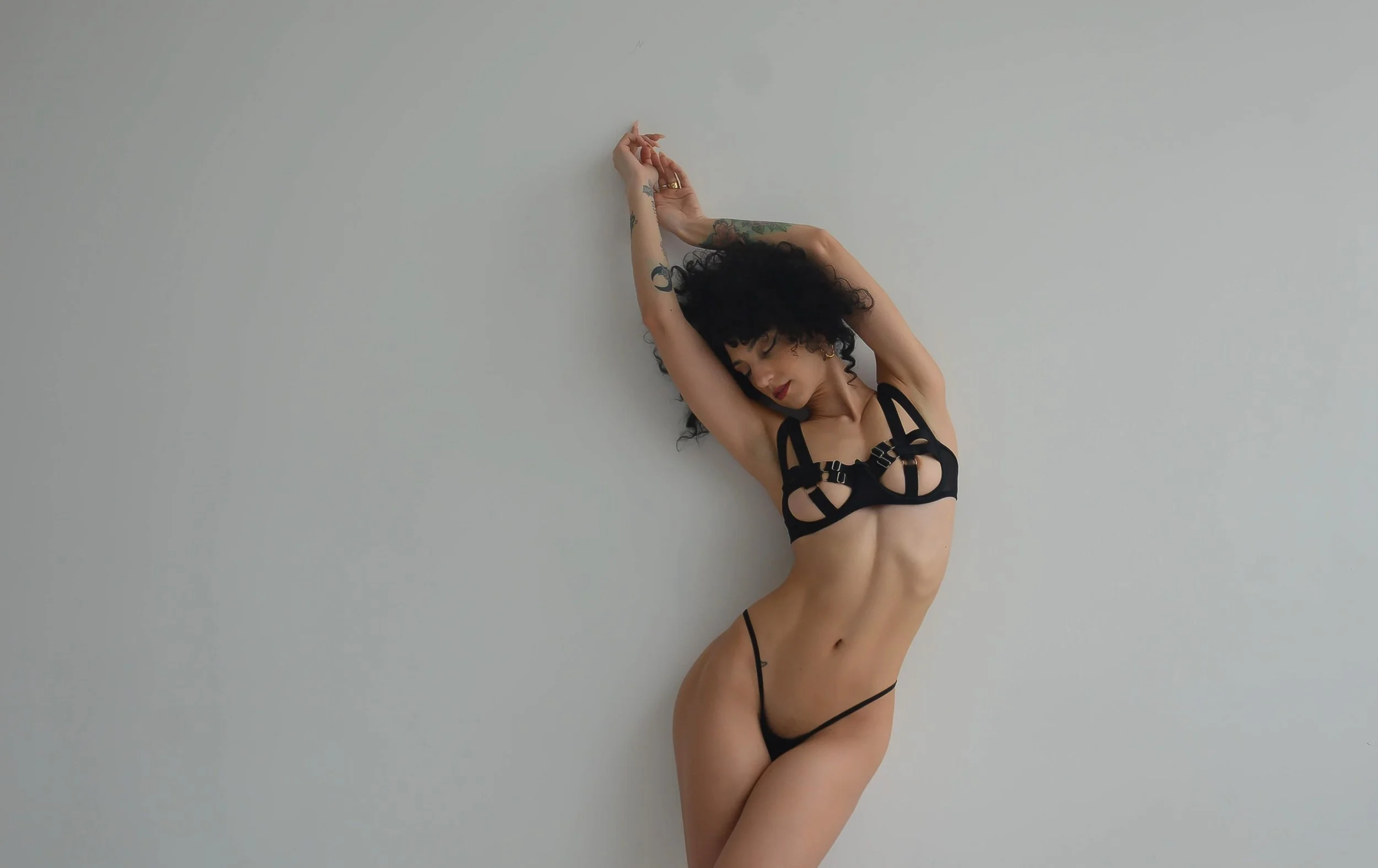 dangerously soft. // 📸: @the18thletterphotography3.0 

💥 Upcoming Travel Dates 💥
DEN/Colorado Springs 📍 May 22-24
HTX 📍 June 4-7
San Fran/Bay Area 📍 June 18-24
💥Now booking for local DFW shoots💥

UPCOMING EVENTS:
@theblackcherrystudio Last Ro