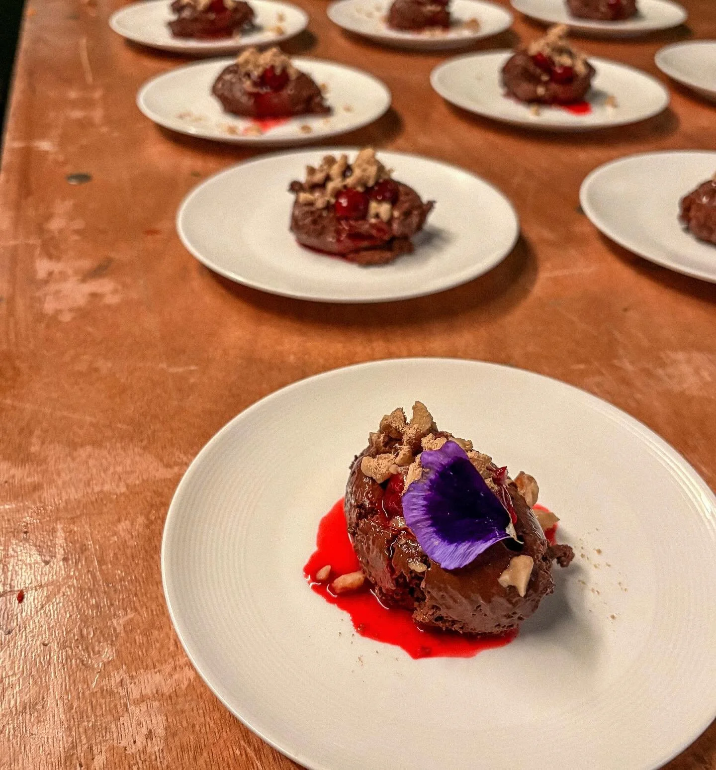 Three course meal reflecting 2026 health trends as according to @hum2n 
Jerusalem artichoke soup - 
high in prebiotic fiber (bone broth, sourdough), antioxidants and collagen. 
Main course : Lentils: Rich in plant protein  Buckwheat: Ancient grain lo