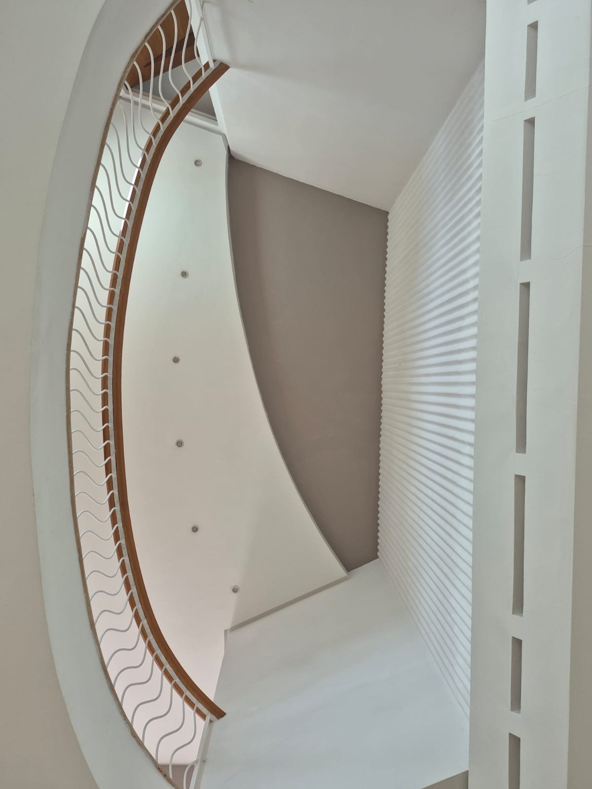 WhatsApp Image 2025-05-12 à 12.47.37_a435f83e.jpg