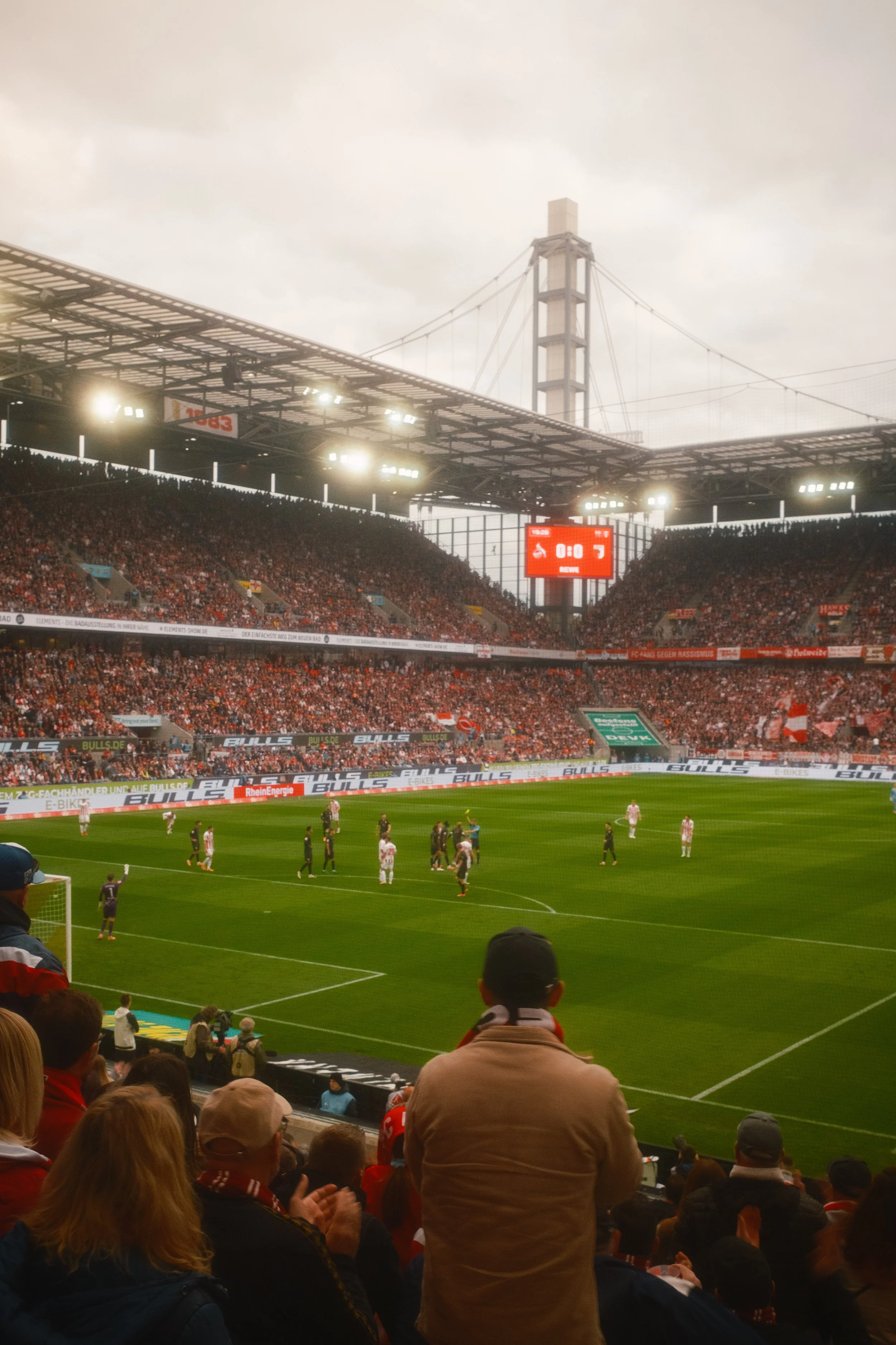 20251018_Jonny-The-Photographer_Fussballkultur_shot-by-Jonny-Mueller_059.jpg