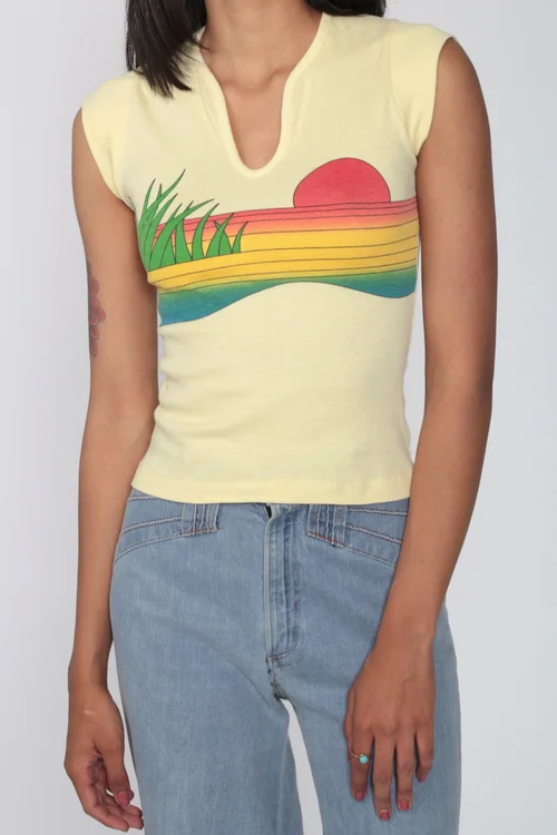 Blusas y Camisetas / Blouses and T-Shirts 28