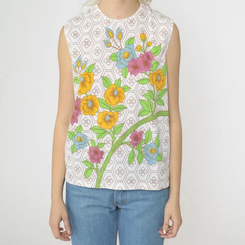 Blusas y Camisetas / Blouses and T-Shirts 38