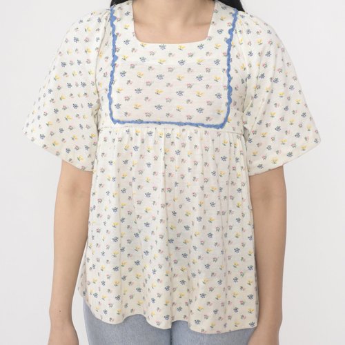 Blusas y Camisetas / Blouses and T-Shirts 10