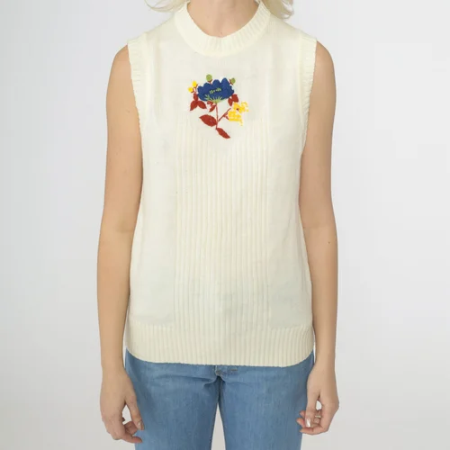 Blusas y Camisetas / Blouses and T-Shirts 37