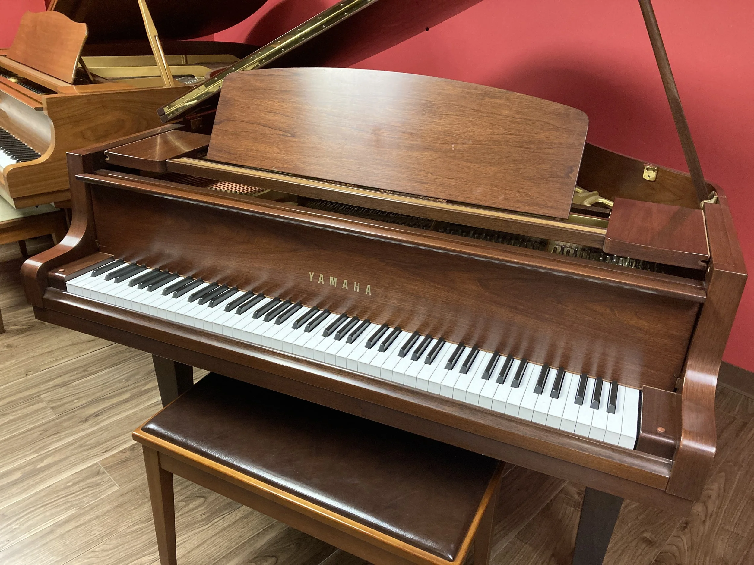 Yamaha Baby Grand Piano Model GH1 5’3”
