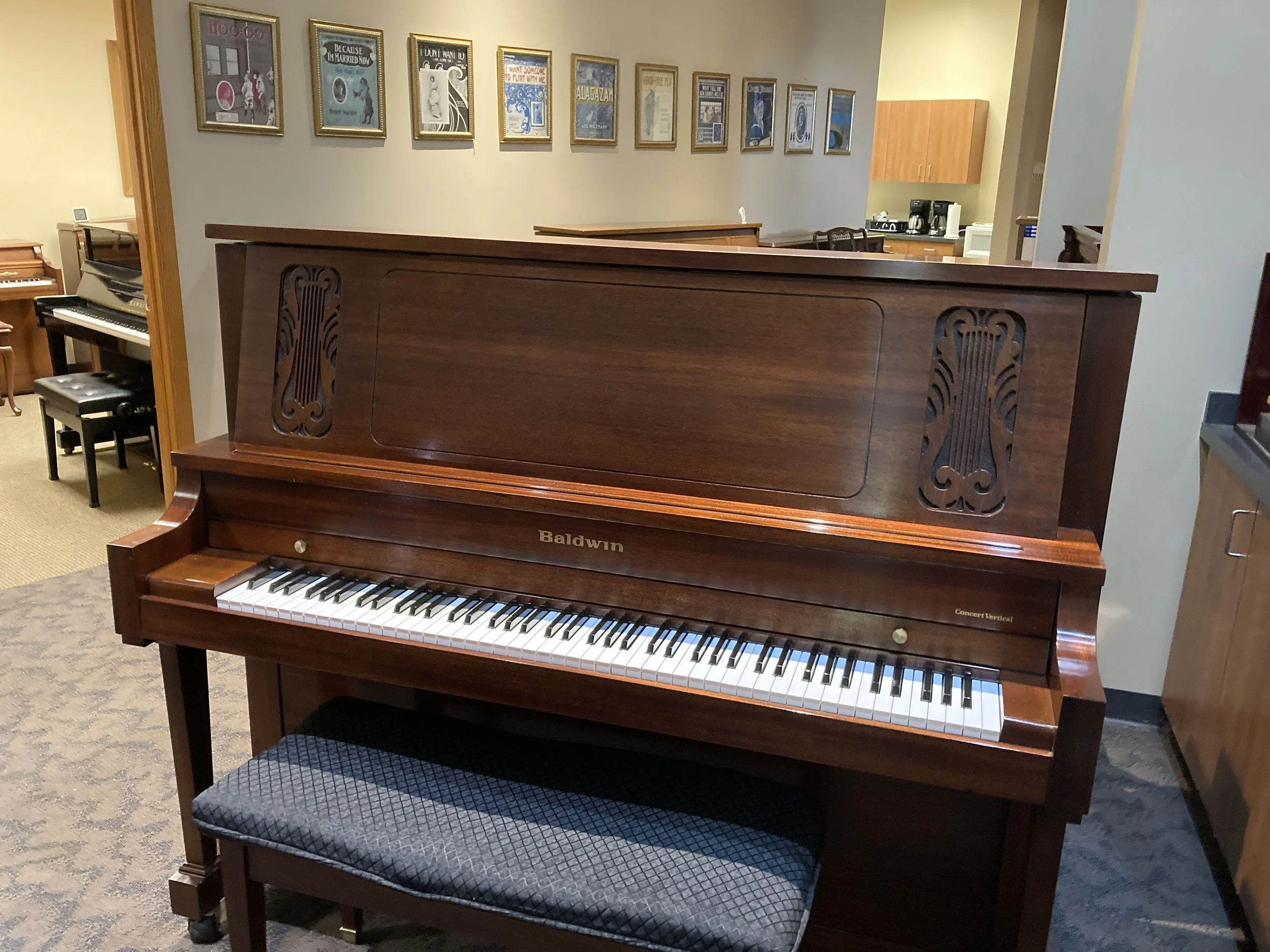 Baldwin Concert upright Model 6000, 52”