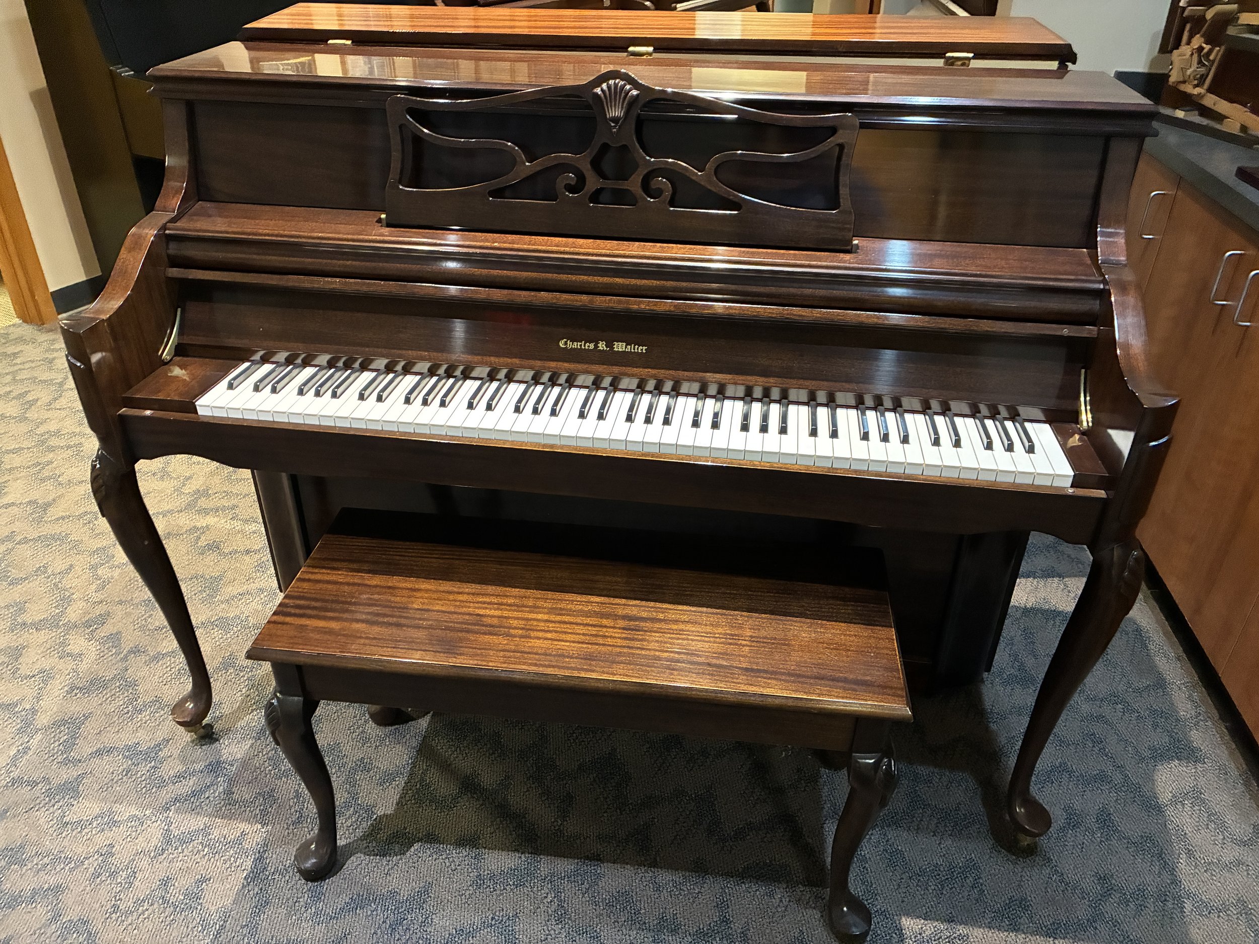 Charles Walter 44
studio Upright piano French Provincial, mahogany #531708