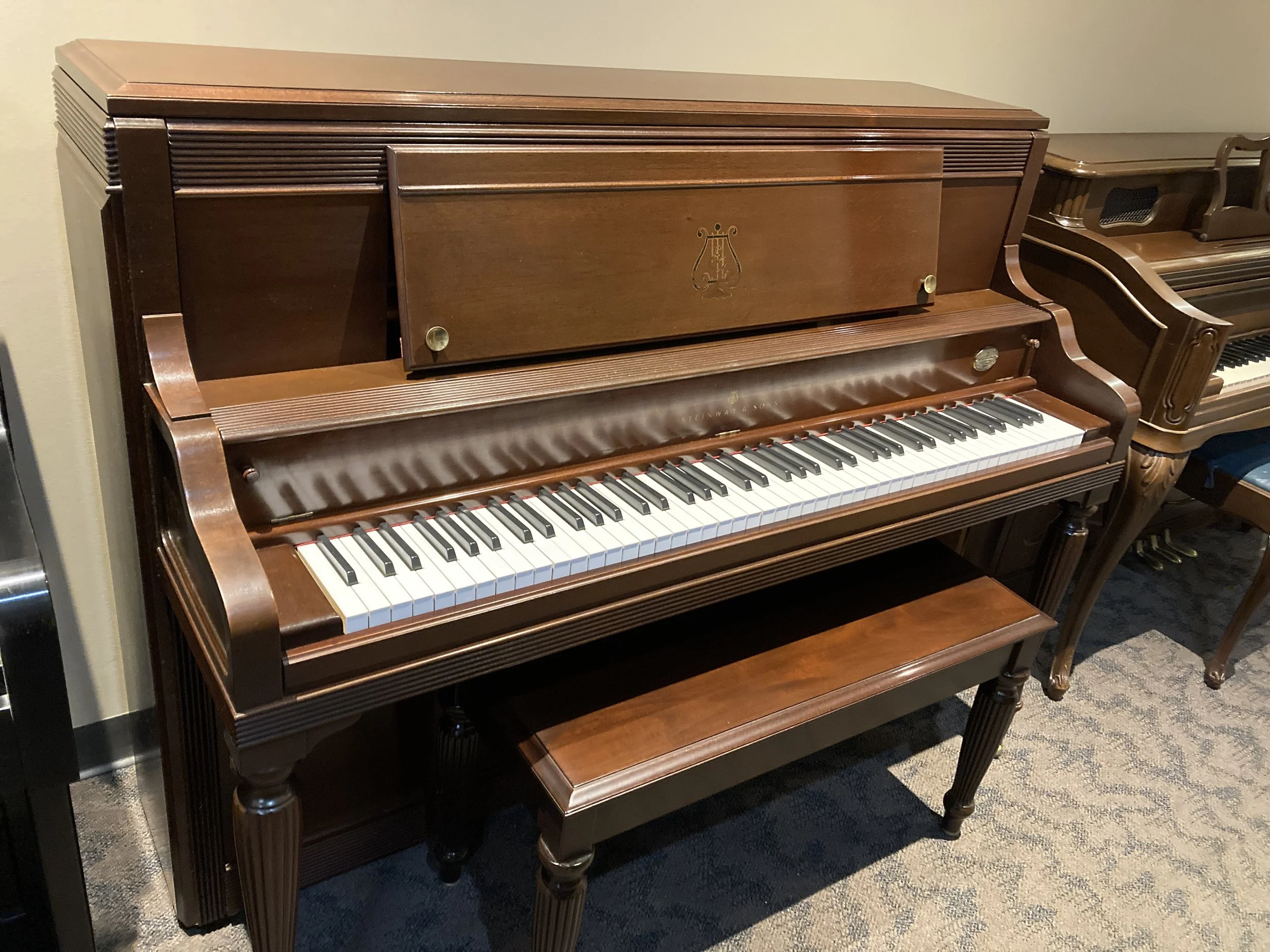 Steinway Upright Piano, Commemorative Edition Sherton 45”, 
