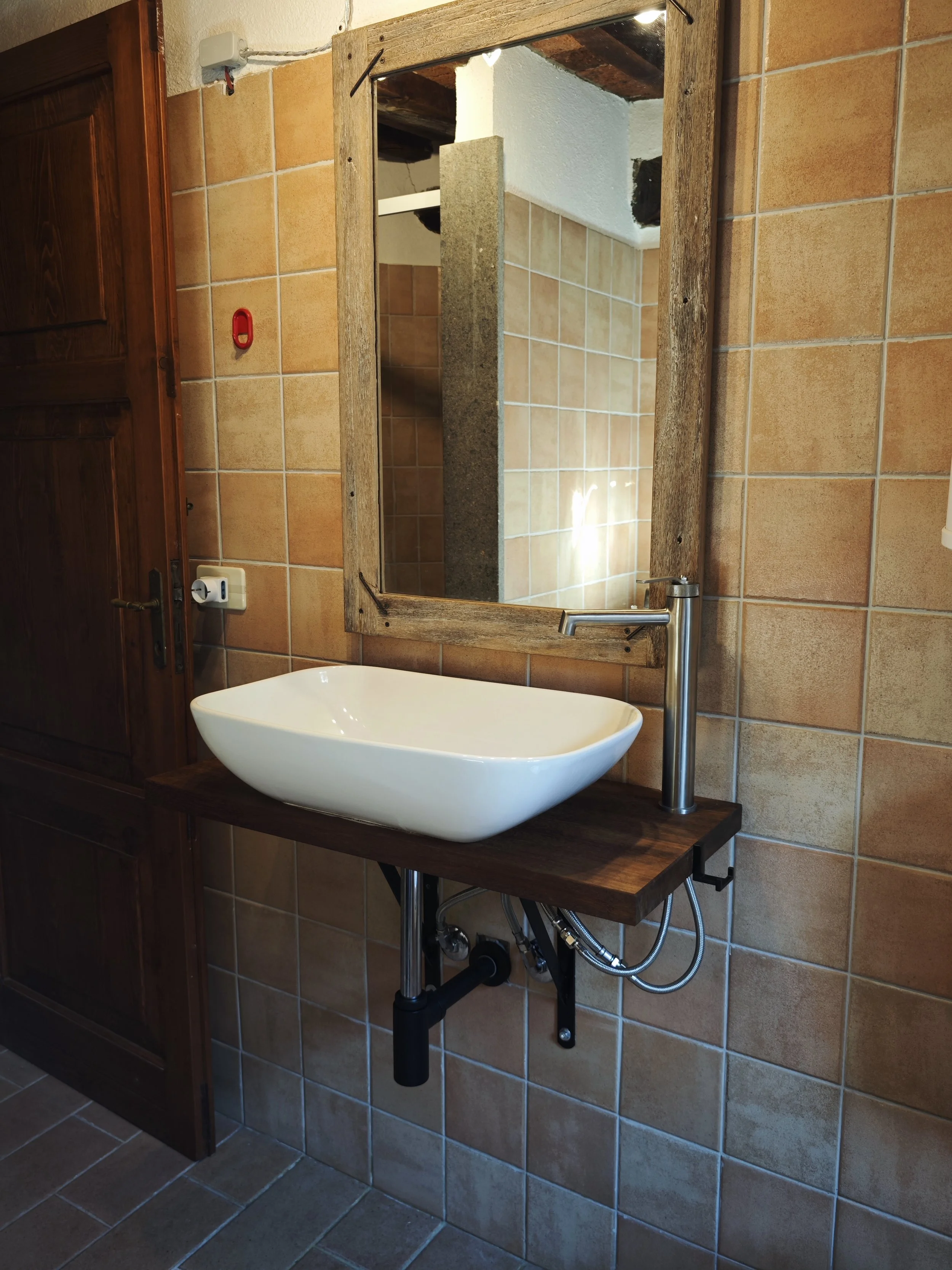 Bathroom, Maremma