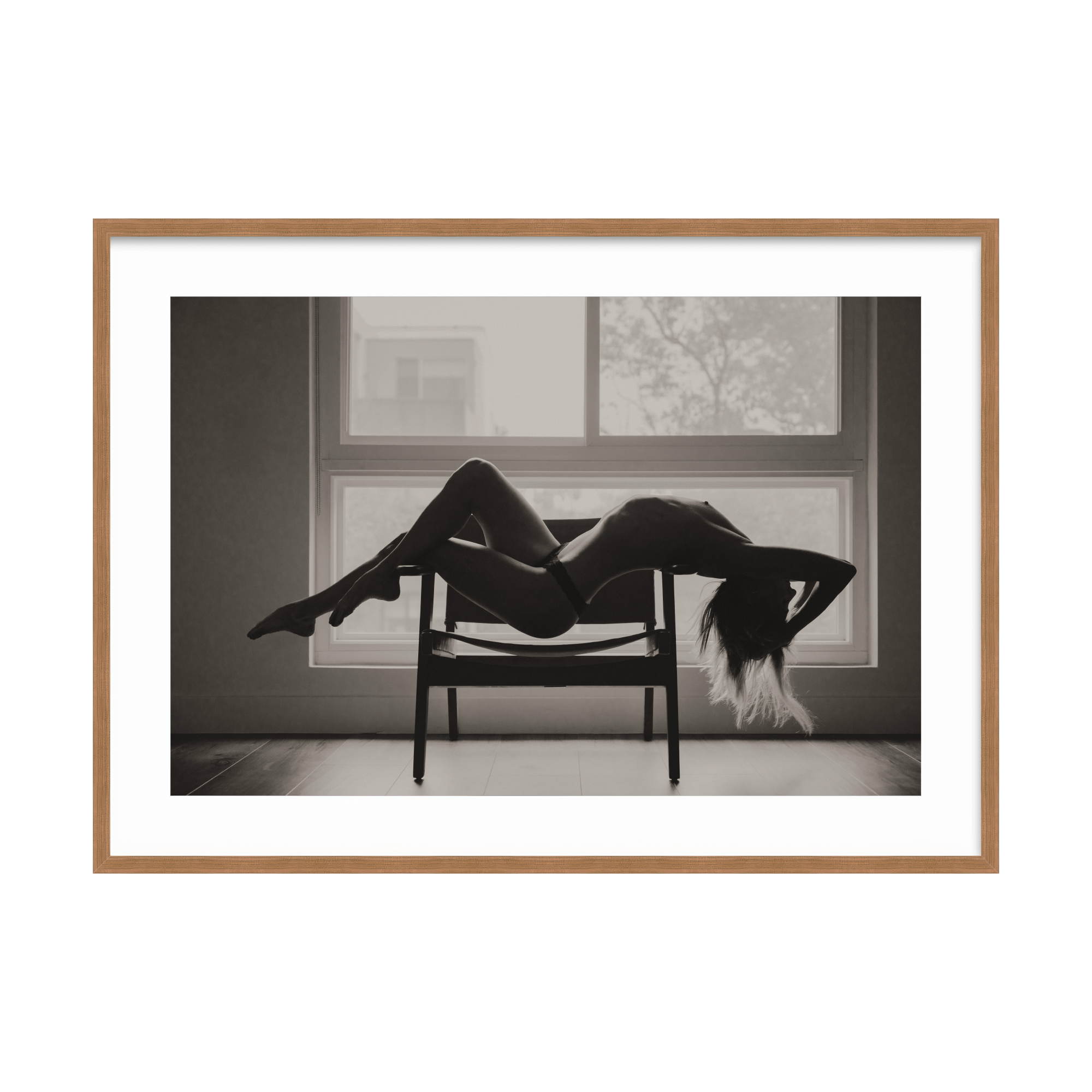 DSC03893 - 2000x2000px - BW.png