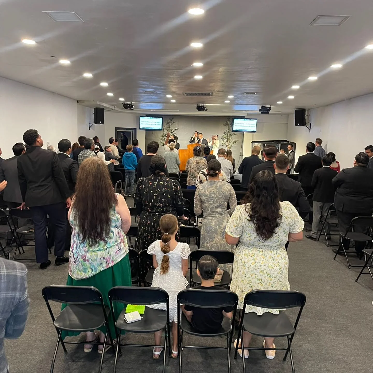 What a powerful move of the Holy Ghost we experienced this Sunday! Heaven rejoiced as 2 men were baptized in the beautiful name of Jesus! โจ
Prayer and fasting still work. Chains are breaking, lives are being transformed, and revival is here. ๐๐ฝ
L