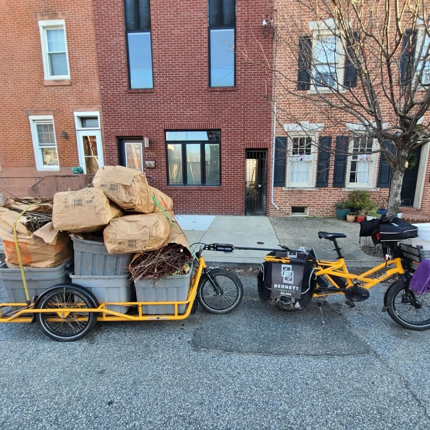 Hey composters 👋 don&rsquo;t forget that six, 30 gallon landscaping bags of garden cleanup are included in your composting membership! Add bags before pickup on your online portal. 

We make it easy to compost at home, indoors and out! You can compo