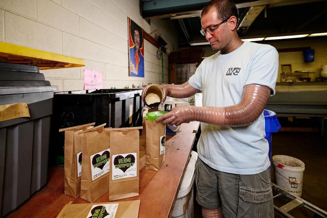 #ThatFeelingWhen... something&rsquo;s changed about your co-worker, but you just can&rsquo;t quite put your finger on it... 🤔🪱 

As humans, we overlook the world beneath our feet, but here&rsquo;s the truth: if worms disappeared tomorrow, we&rsquo;