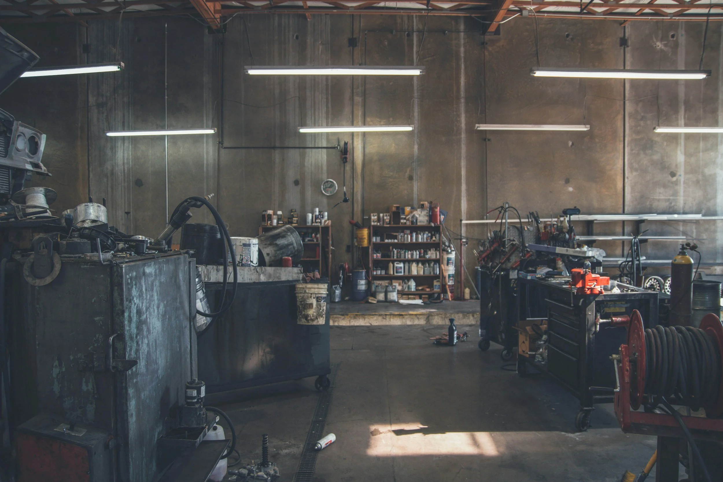 Maximizing Efficiency in Fleet Repair Service: Essential Tips for Semi-Truck Mechanics