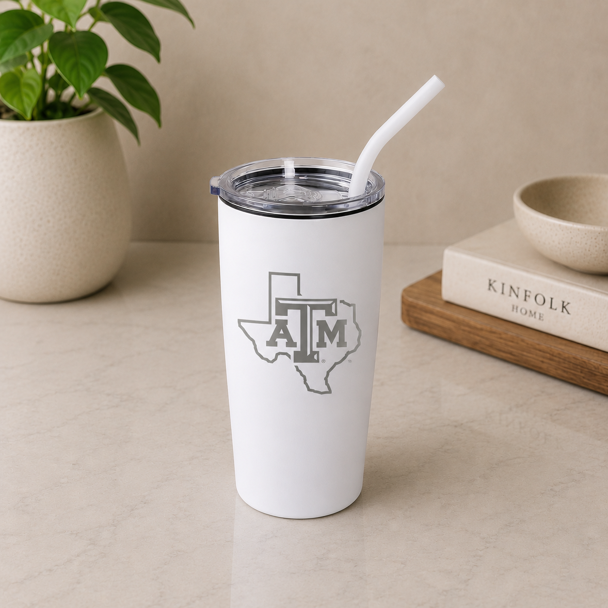 A&M Polar Camel 20 oz. Pint with Slider Lid and straw