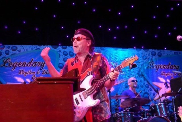 Dave Fleschner Trio presents Lloyd Jones