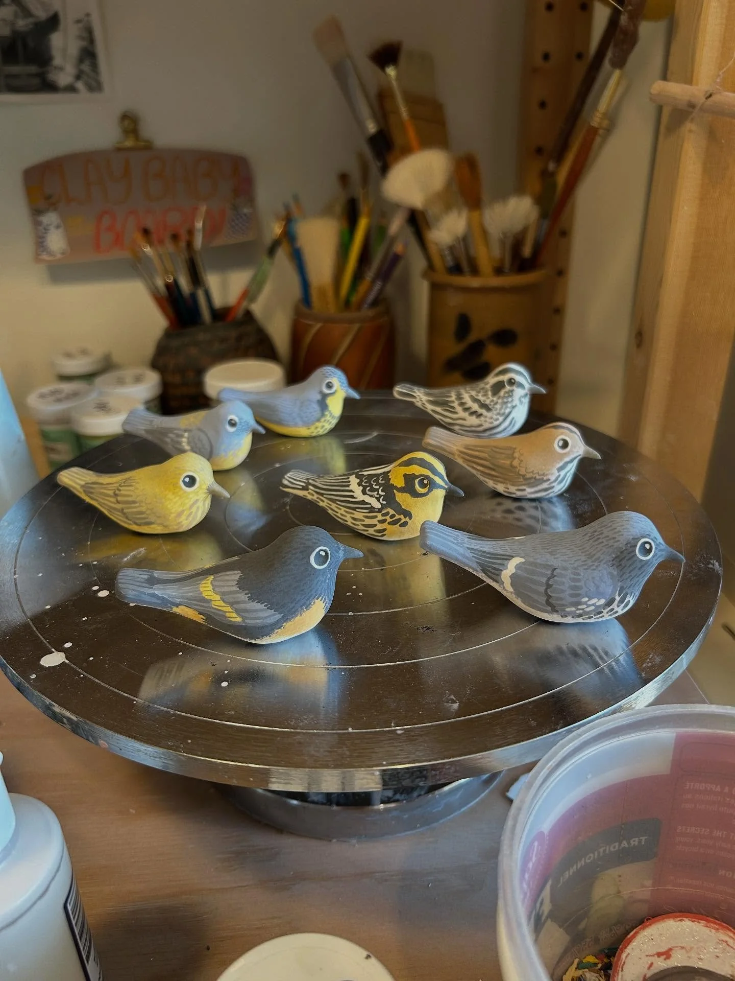 Underglazed some worry-birds today! Along with some more warblers, I made cosy winter pigeons and one (1) chickade &amp; I&rsquo;m so excited to glaze &amp; fire these little pals!!!
.
.
.
.
#ceramic #potteryart #sculpture #potteryshop #ceramicart #c